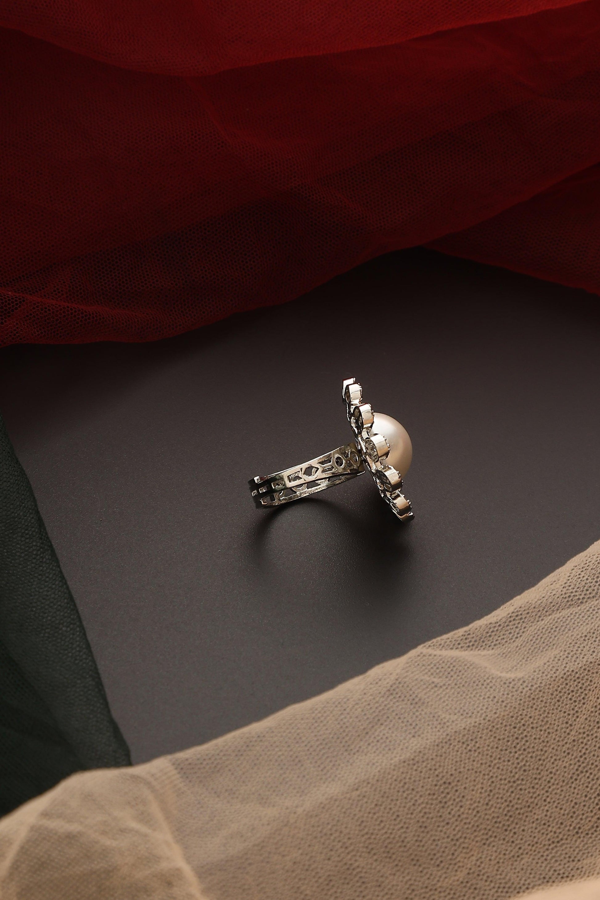 Pearl Frost Zirconia Ring - Dyulokha