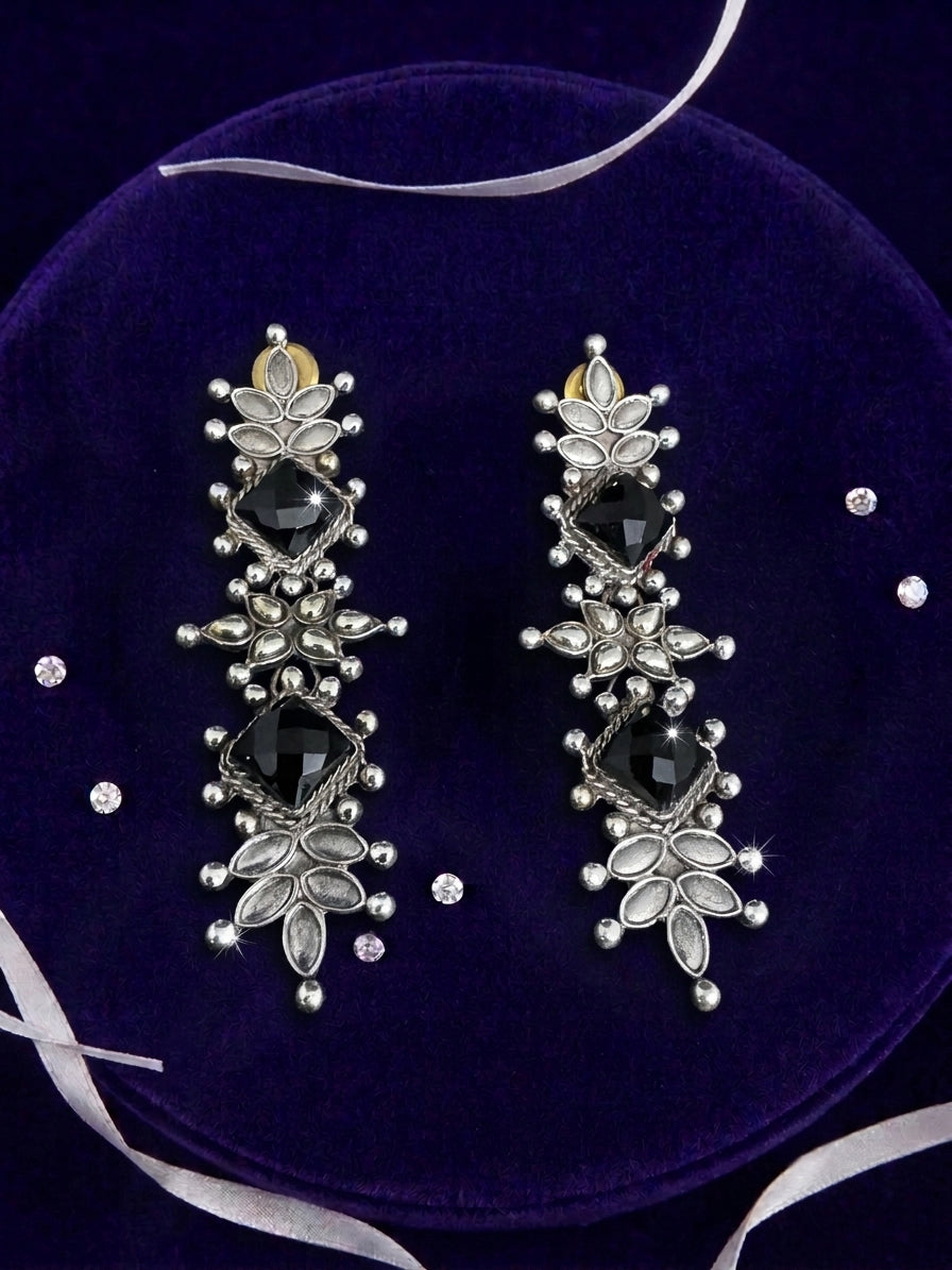 Sliver Onyx Danglers