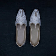 White Closed Toe Traditional Mojari