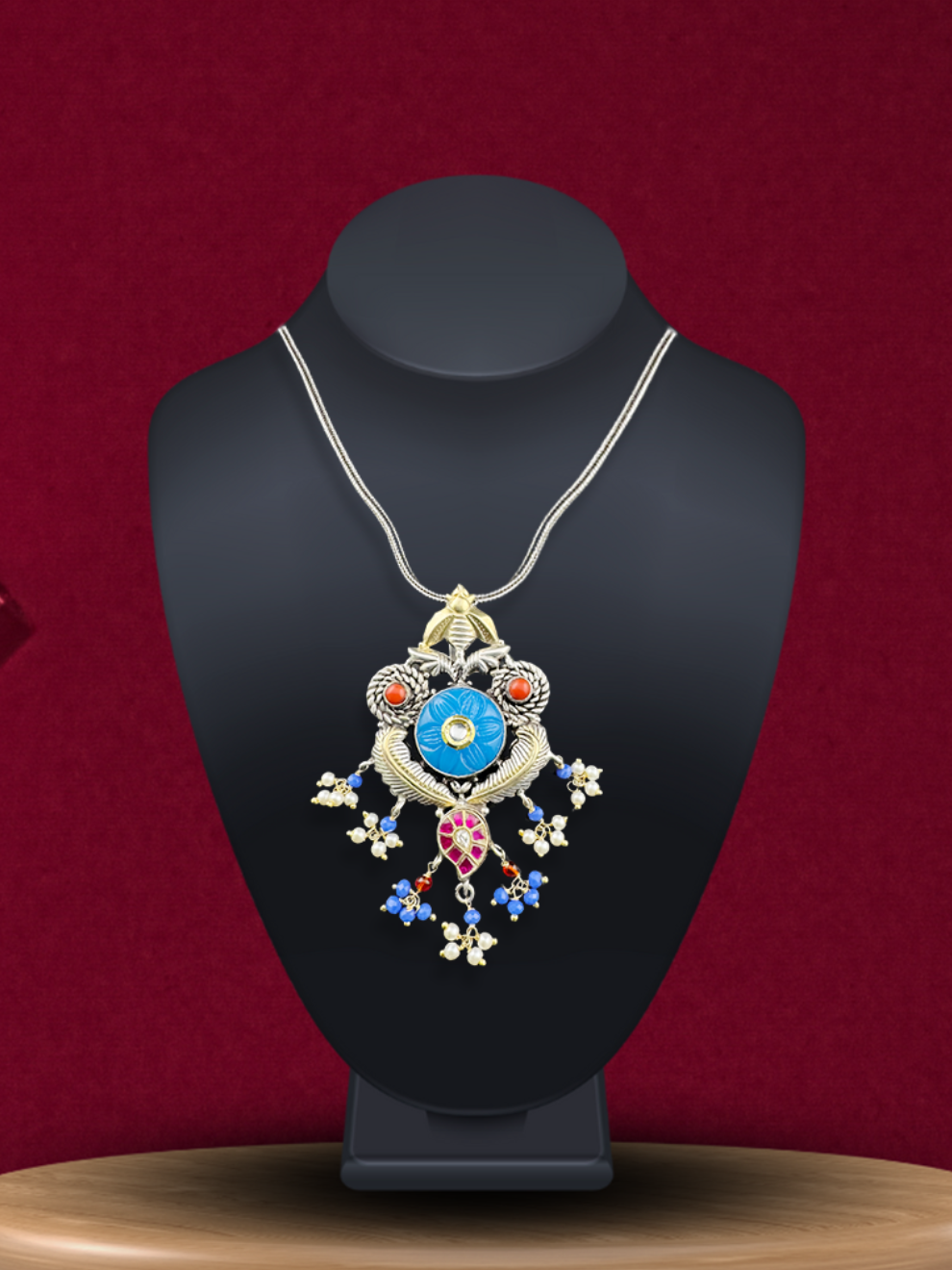 Pendant of Luxe