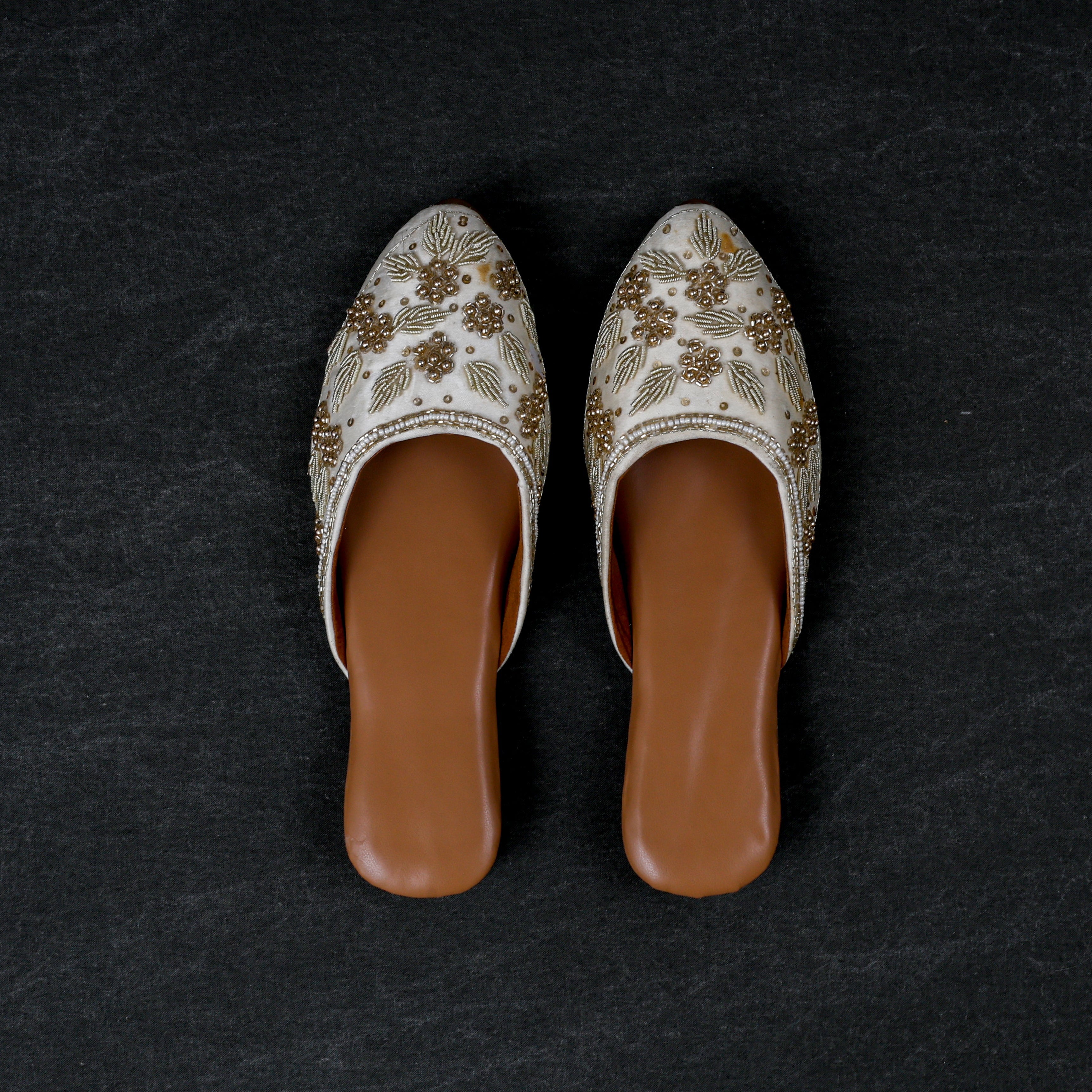 Cream Textured Fabric Pointed Mules