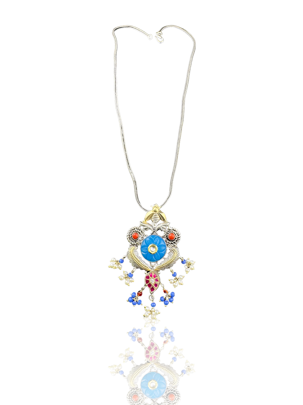 Pendant of Luxe
