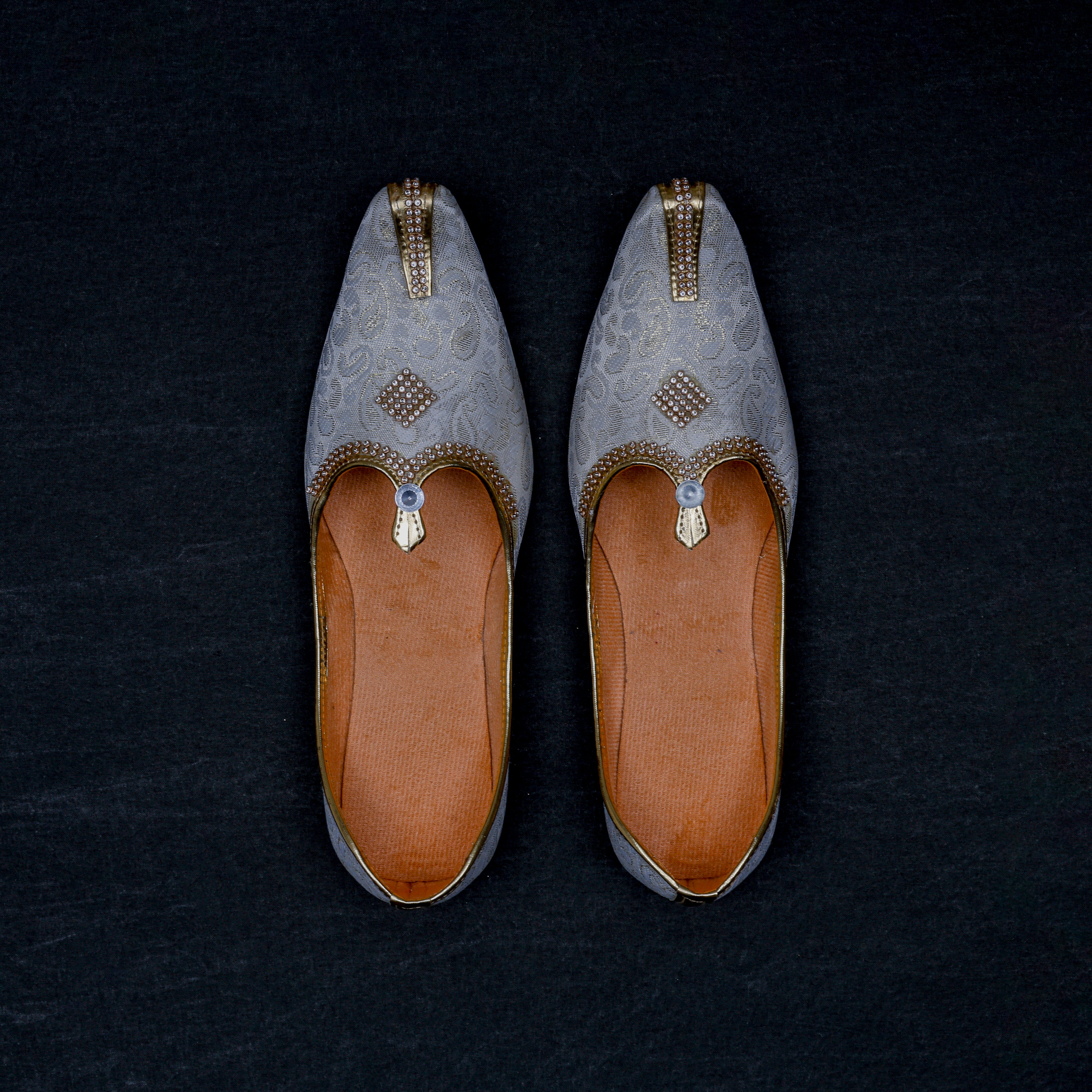 Cream Textured Artisan Ethnic Mojari