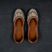 Handcrafted Gold Ethnic Jutti With Texture