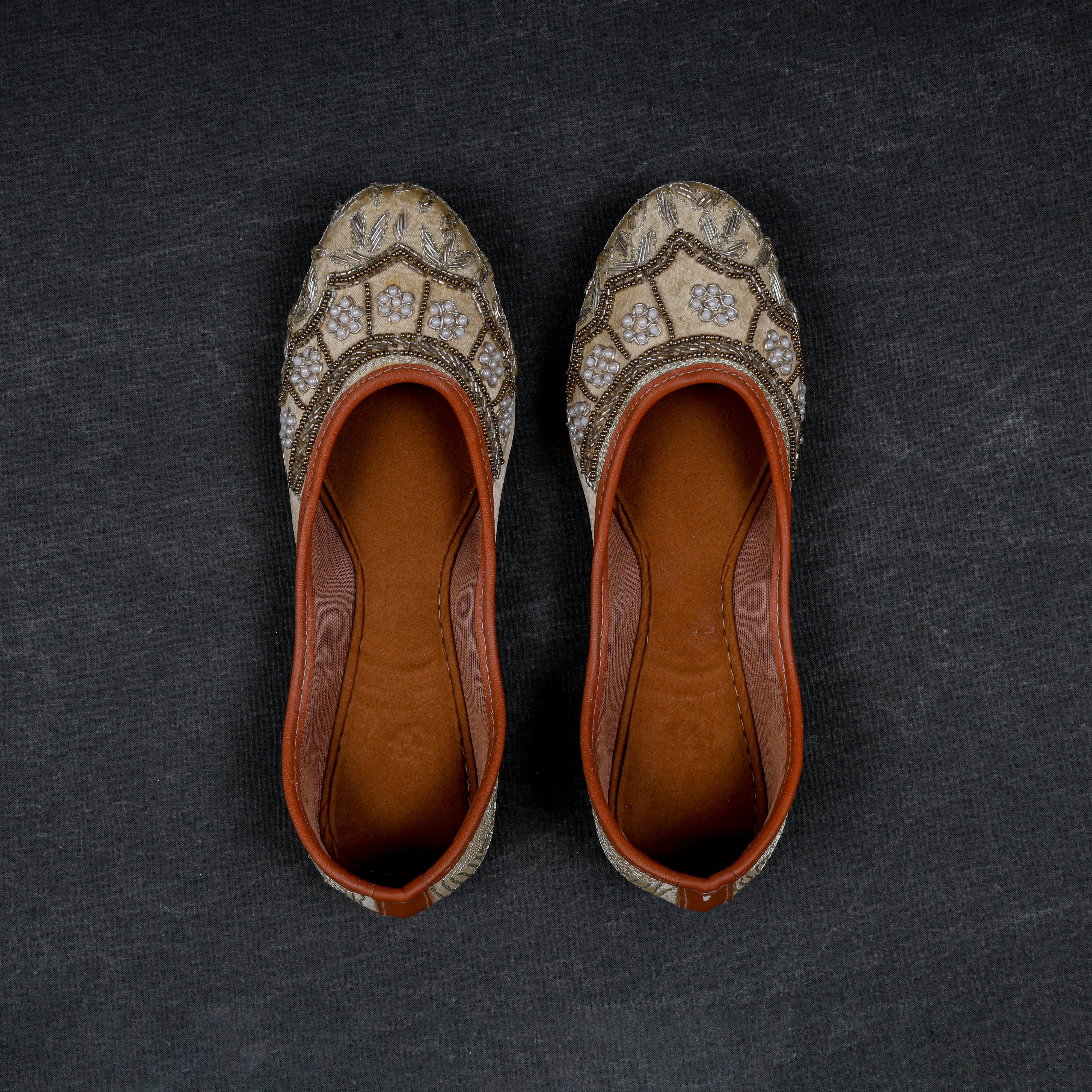 Handcrafted Gold Ethnic Jutti With Texture