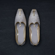 Off White Classic Handcrafted Pointed Mojari