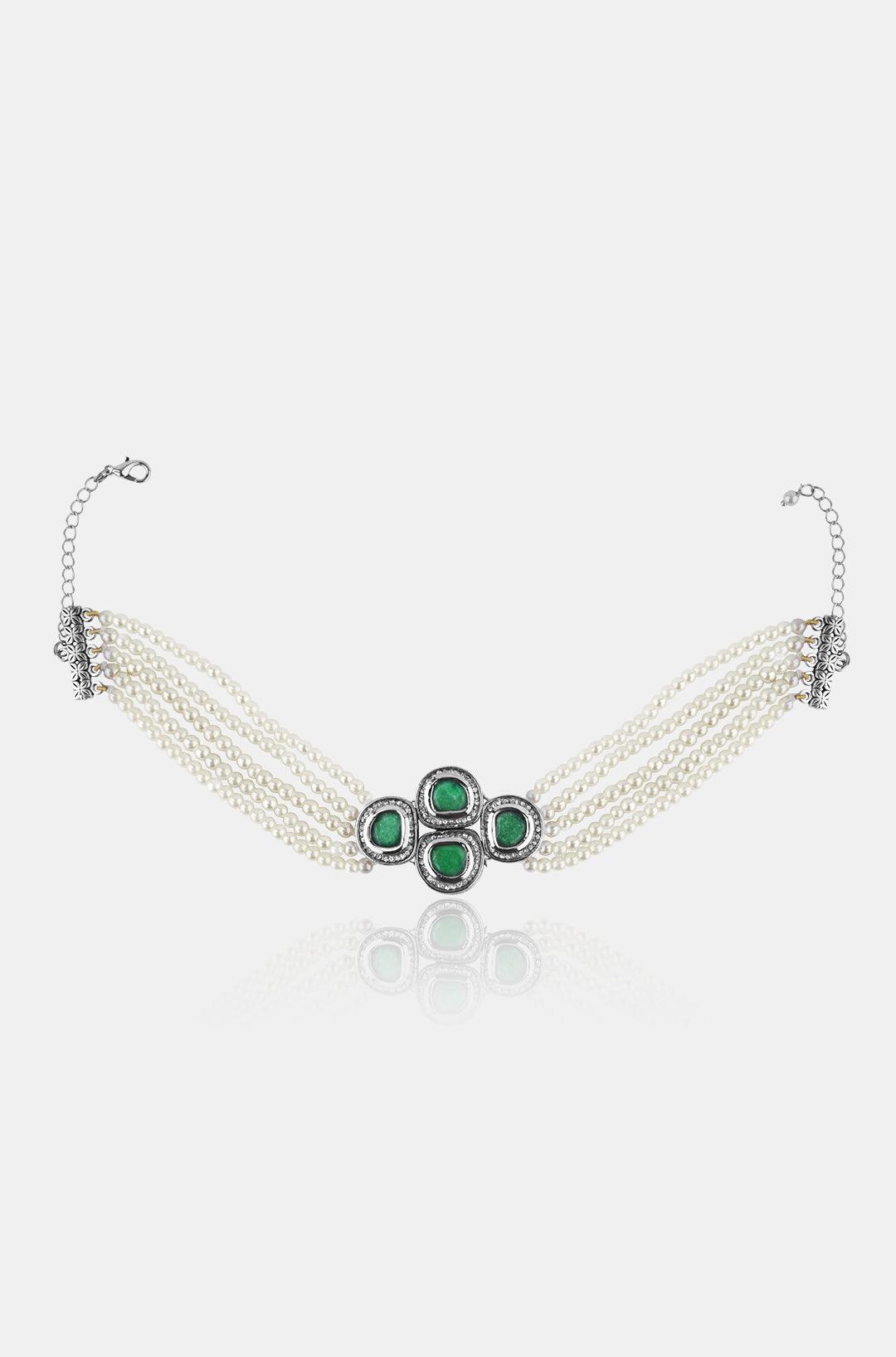 Pearl and Green Kundan Necklace - Dyulokha