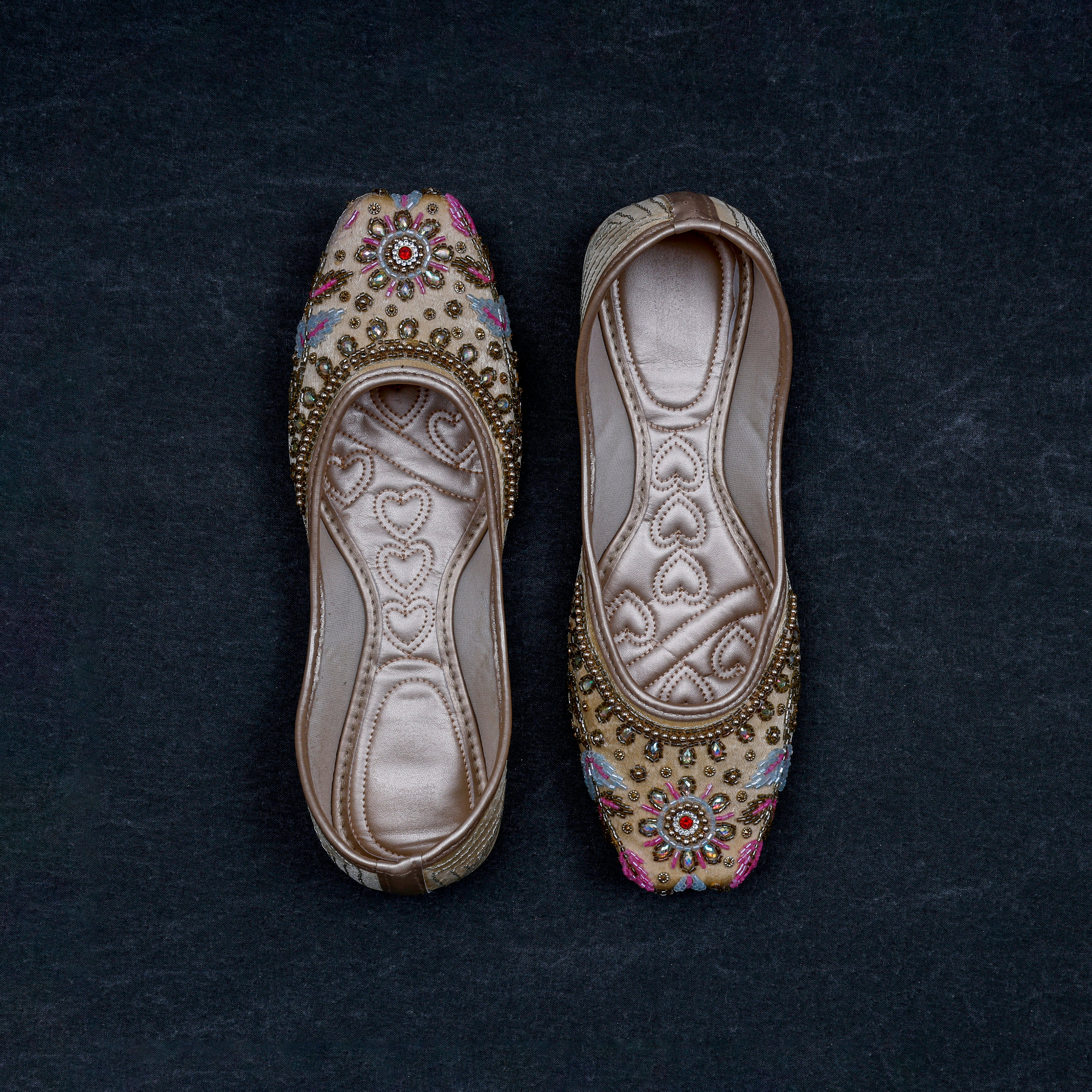Gold Handcrafted Closed Toe Jutti
