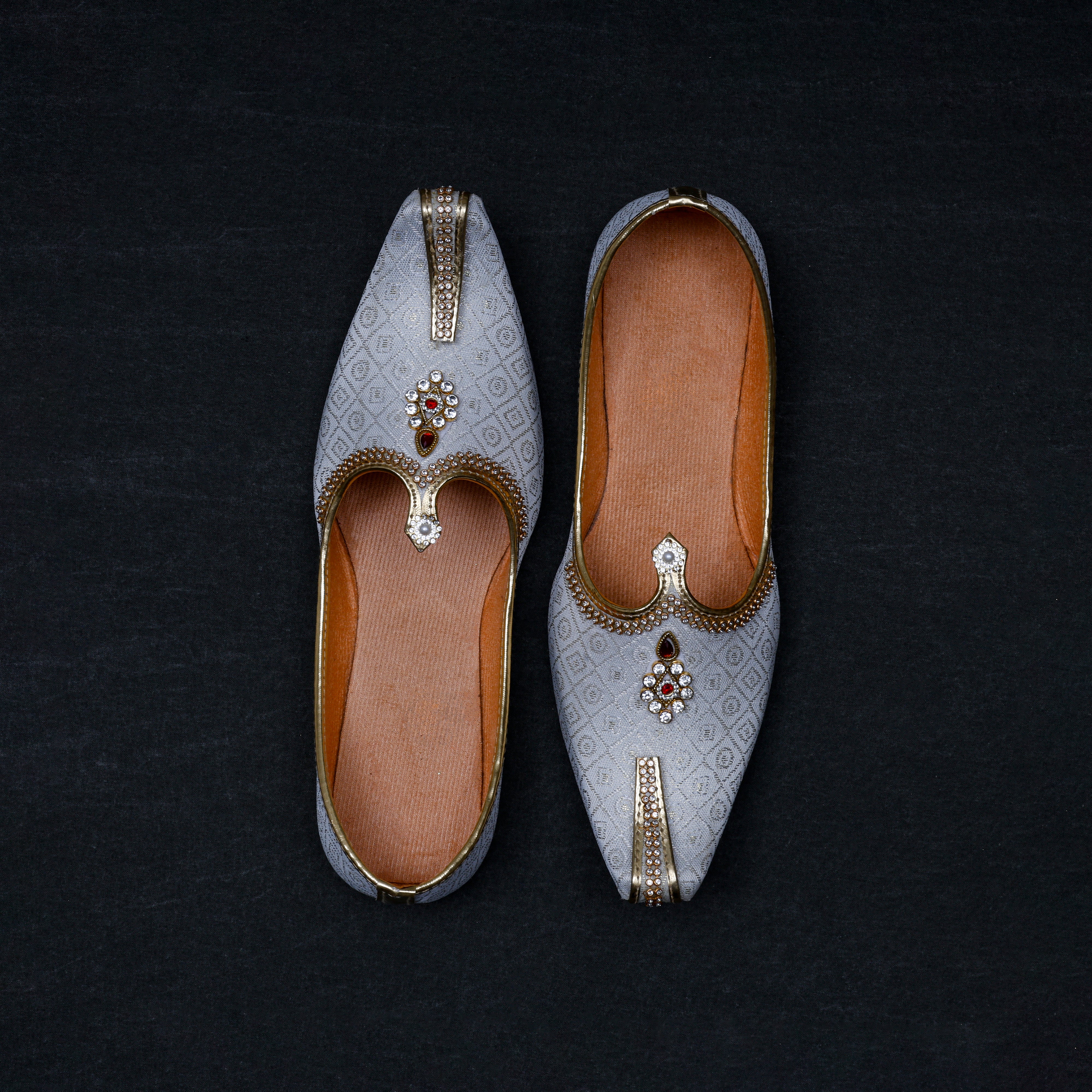 White Textured Ethnic Mojari