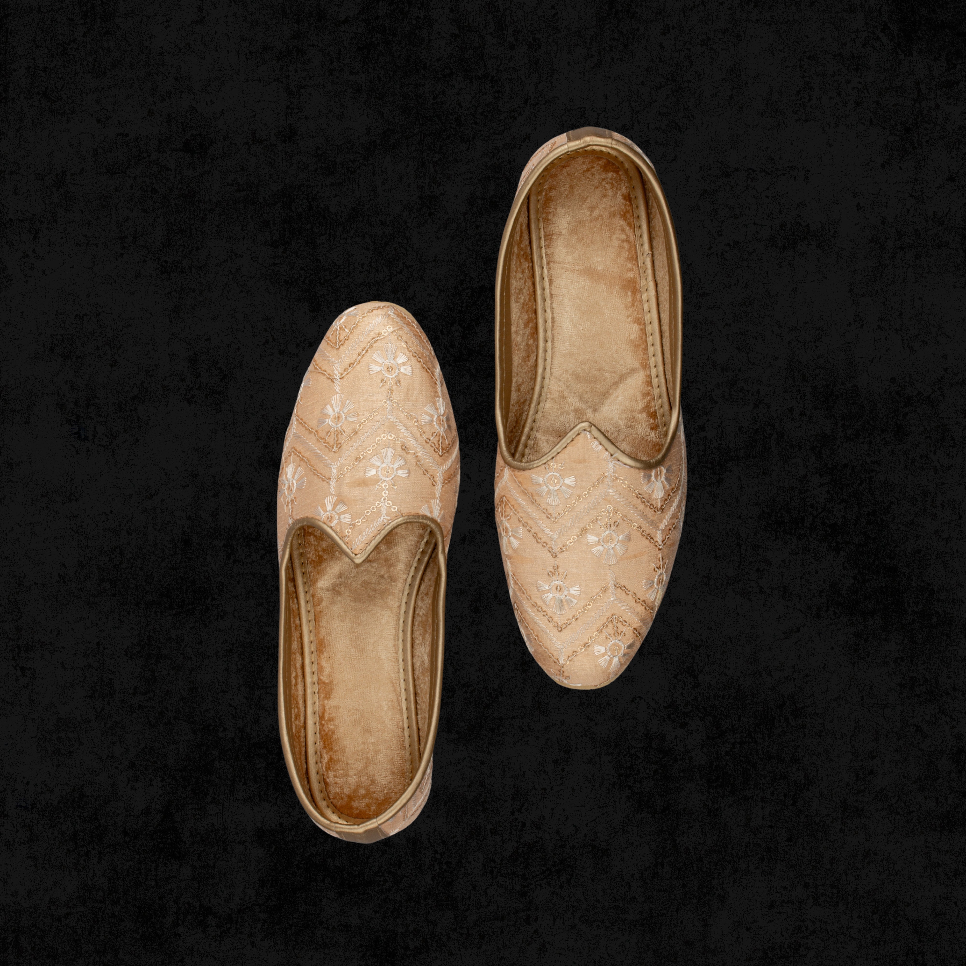 Peach Handcrafted Almond Shape Jutti