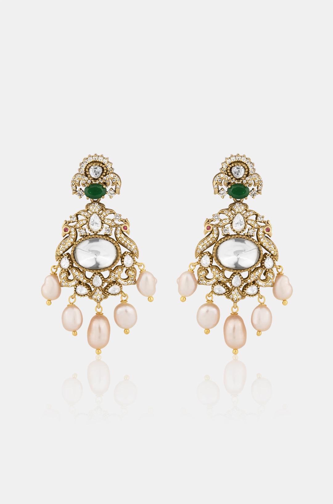 Glamorous Greens Emerald Necklace Set - Dyulokha