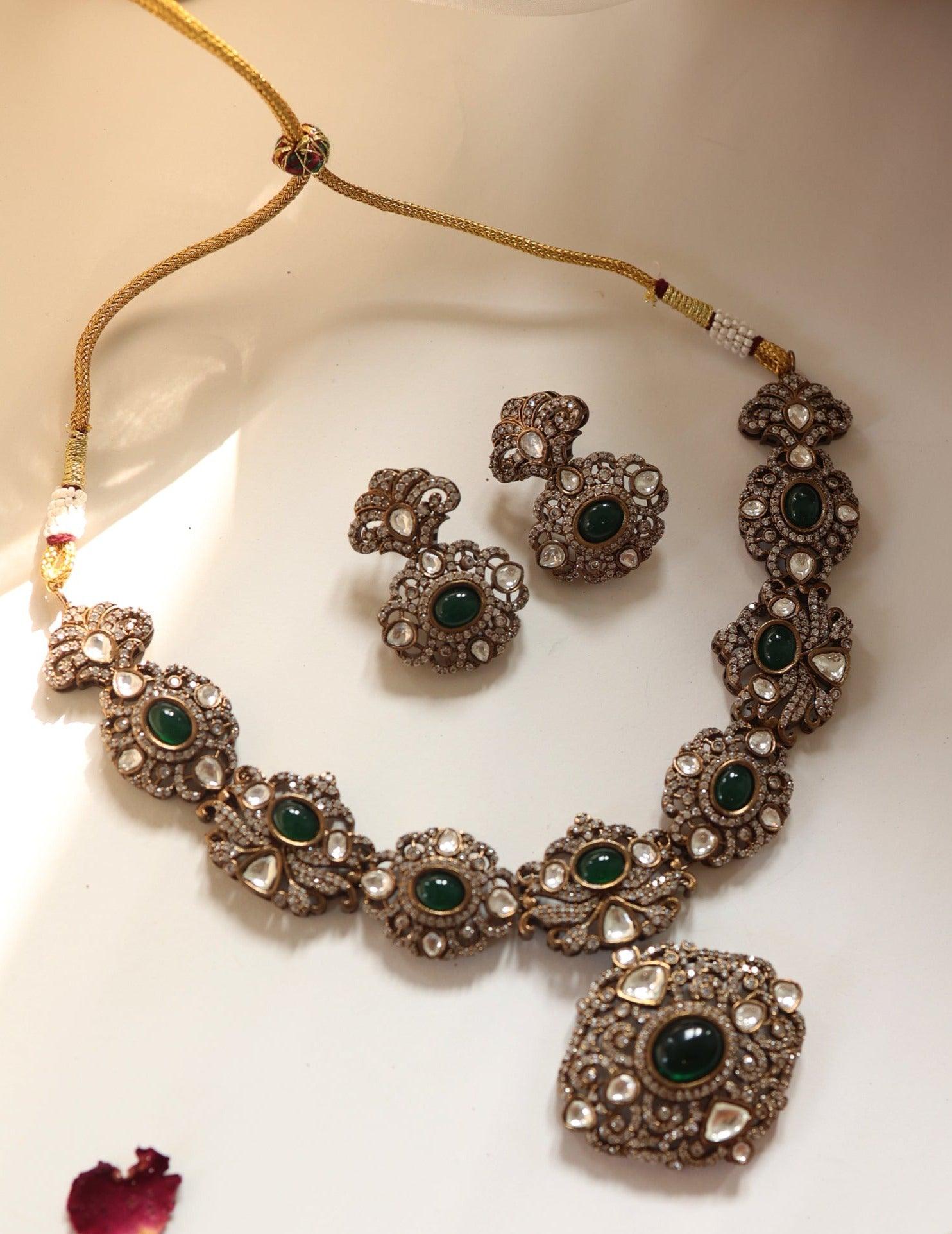 Emerald Victorian Charm Set - Dyulokha