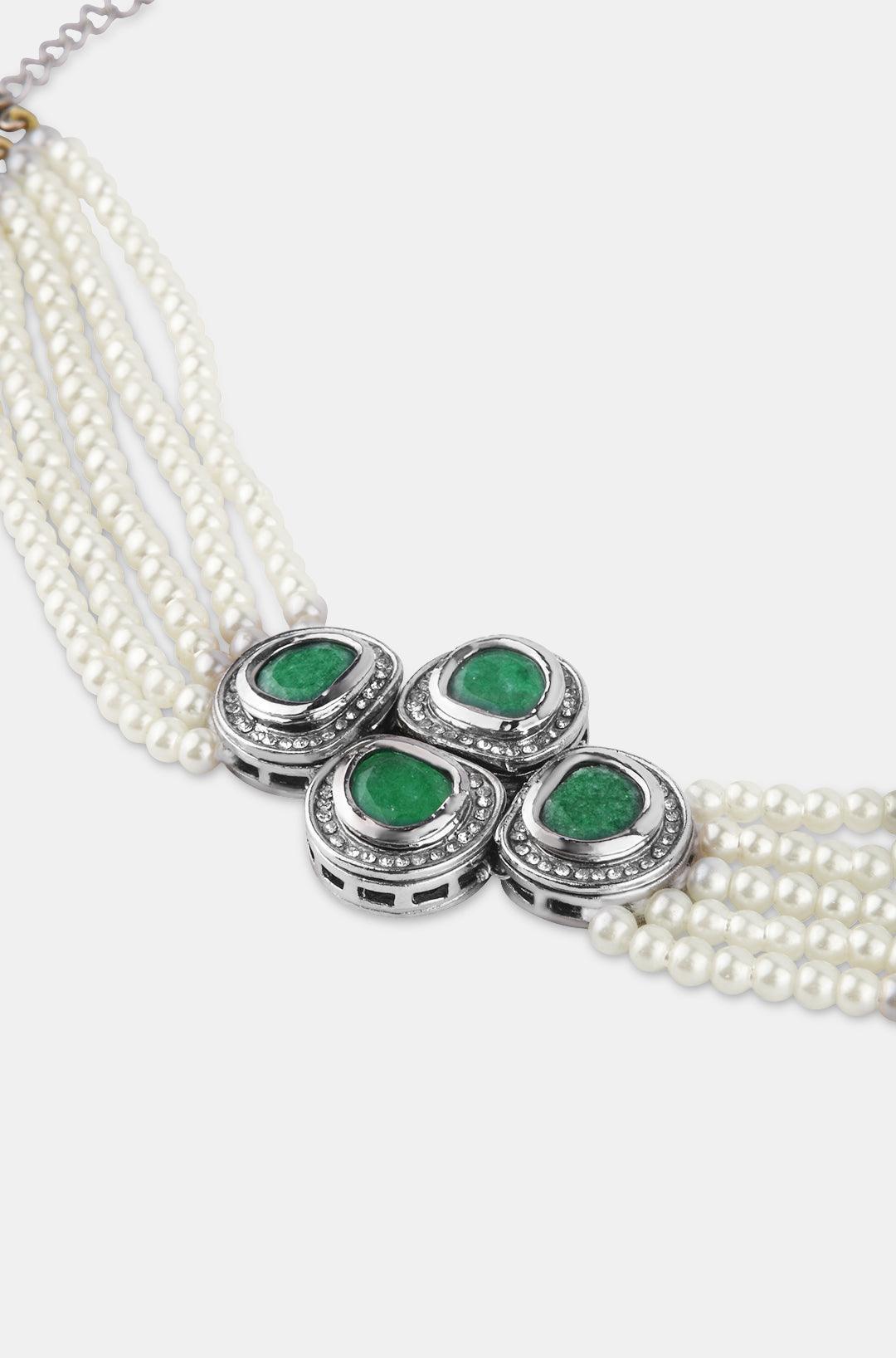 Pearl and Green Kundan Necklace - Dyulokha