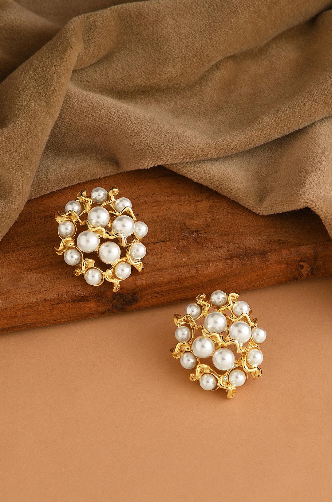 Pearlescent Stud Earrings - Dyulokha