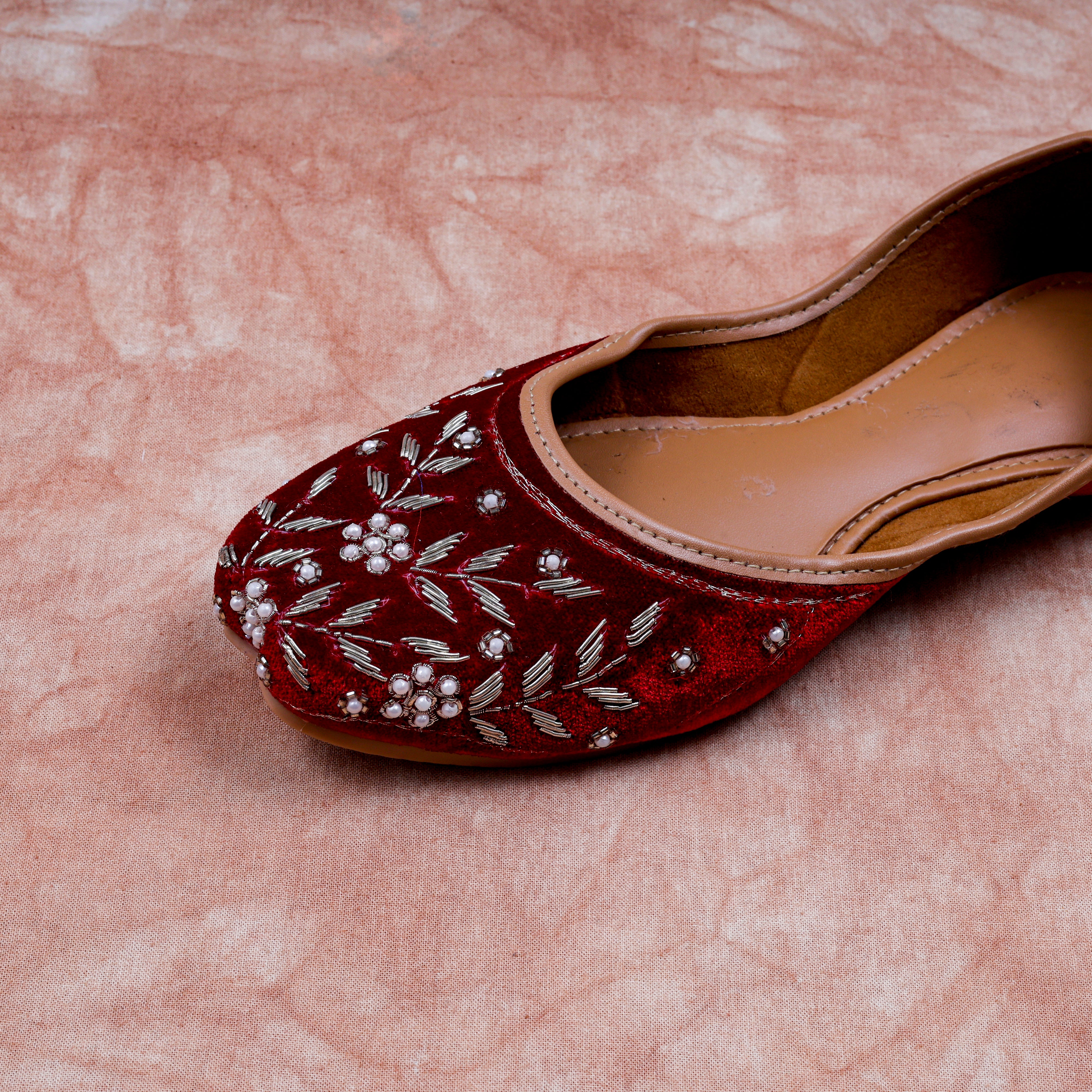 Maroon Velvet Two Tone Ethnic Jutti