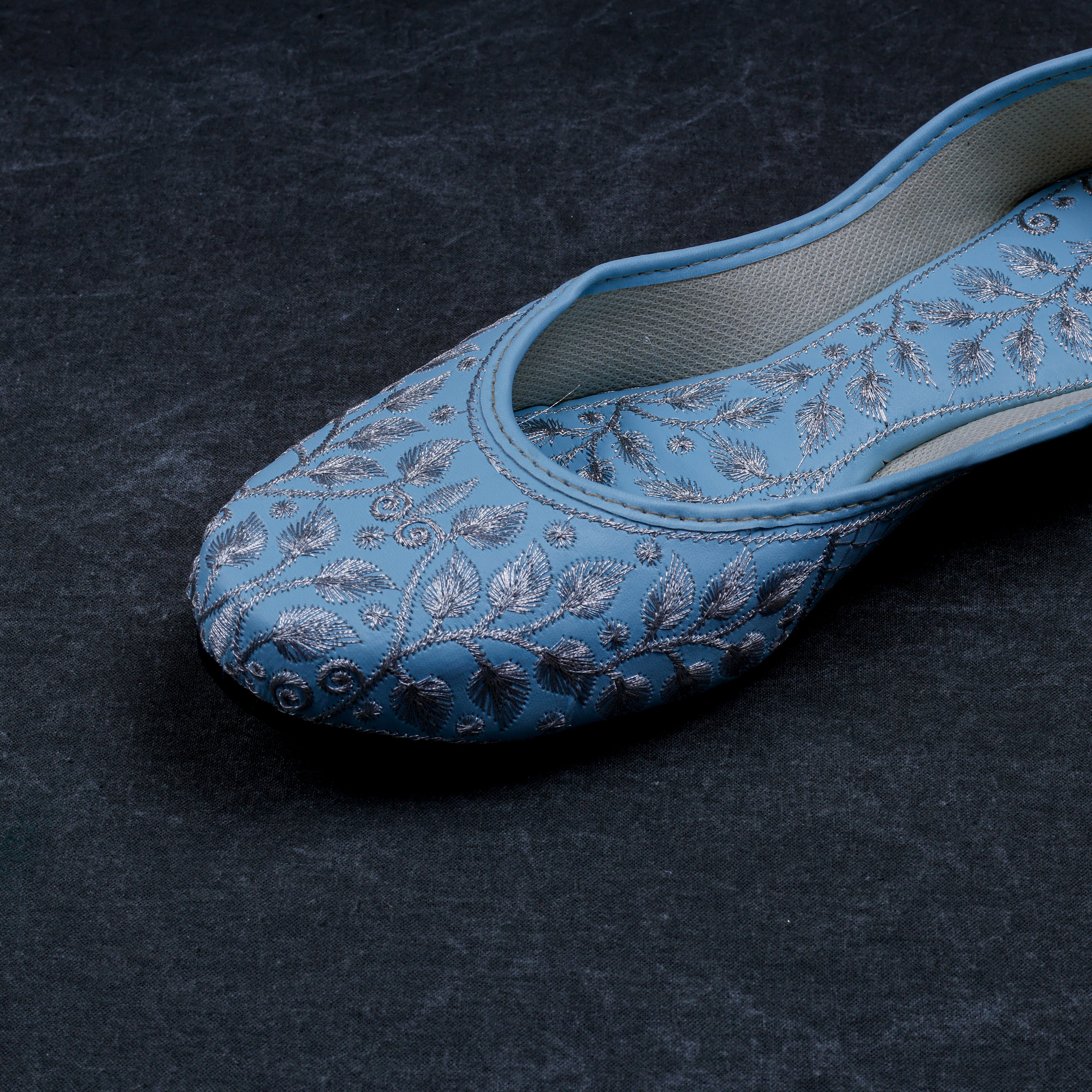 Almond Textured Sky Blue Jutti