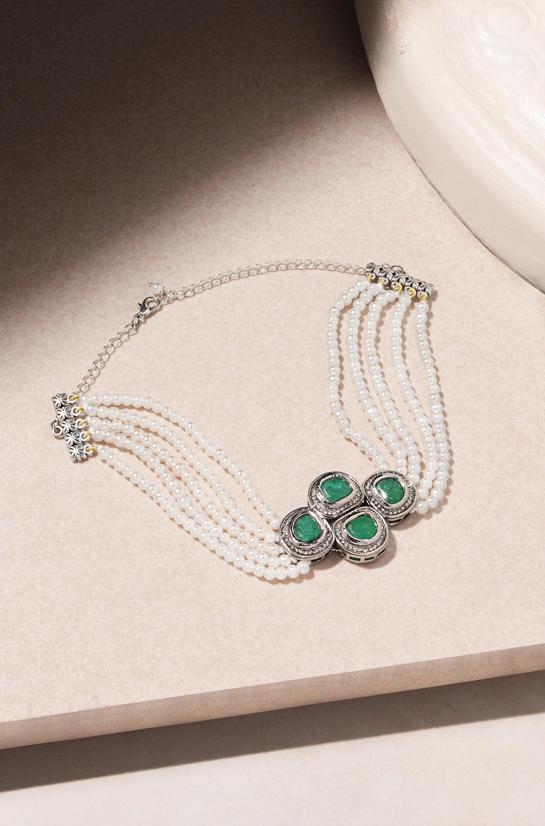 Pearl and Green Kundan Necklace - Dyulokha