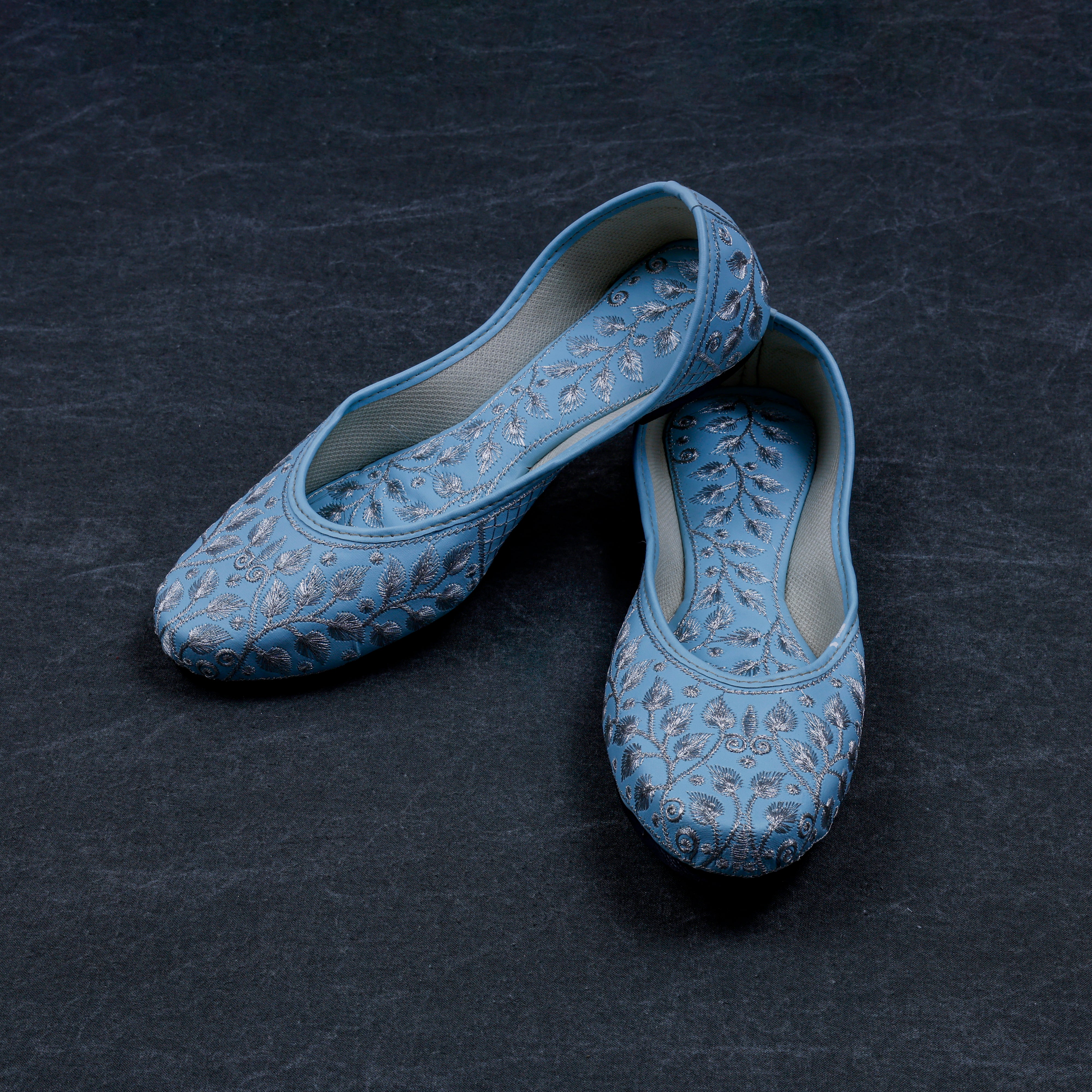 Almond Textured Sky Blue Jutti