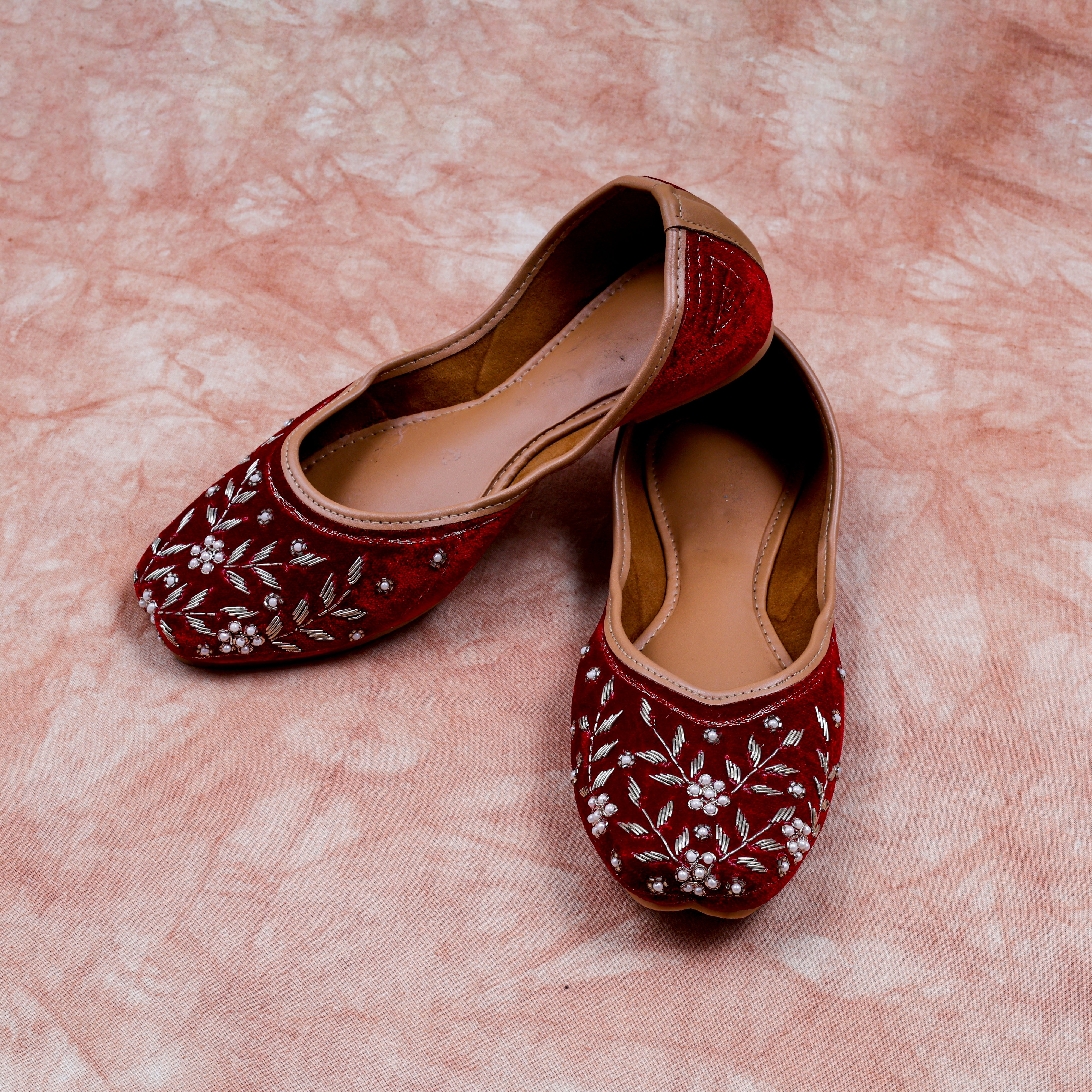 Maroon Velvet Two Tone Ethnic Jutti