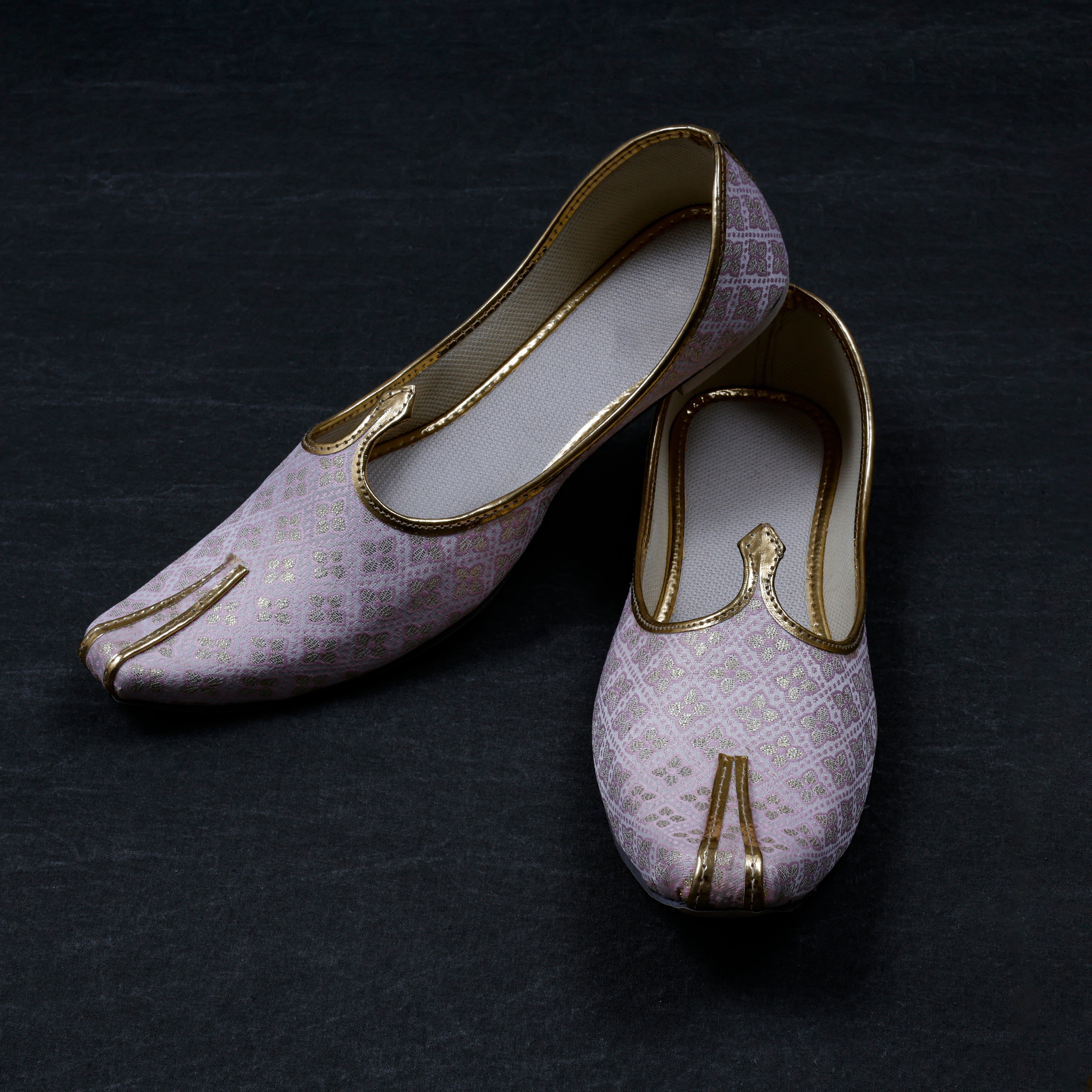 Textured Baby Pink Ethnic Mojari