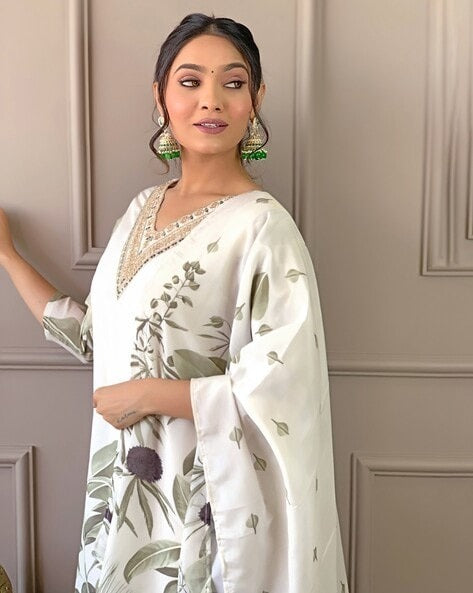 White Chanderi Silk Embroidered Kurta Set