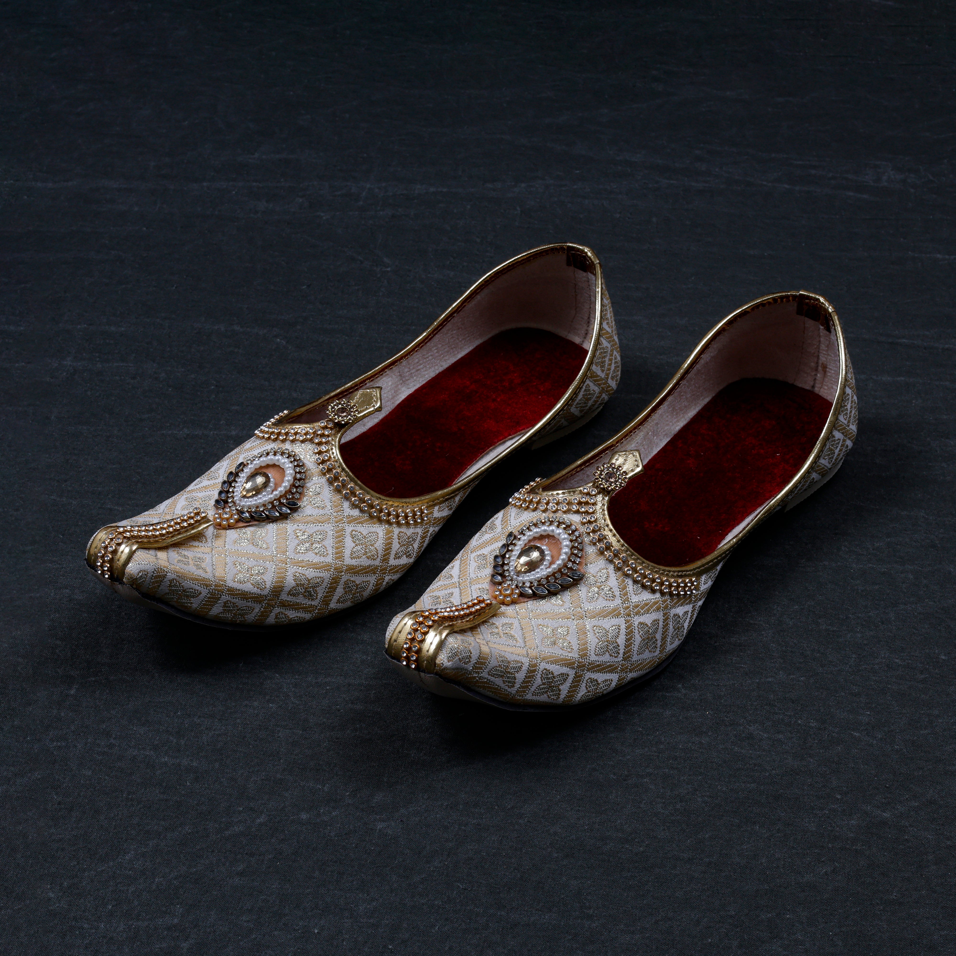 Gold Velvet Traditional Mojari