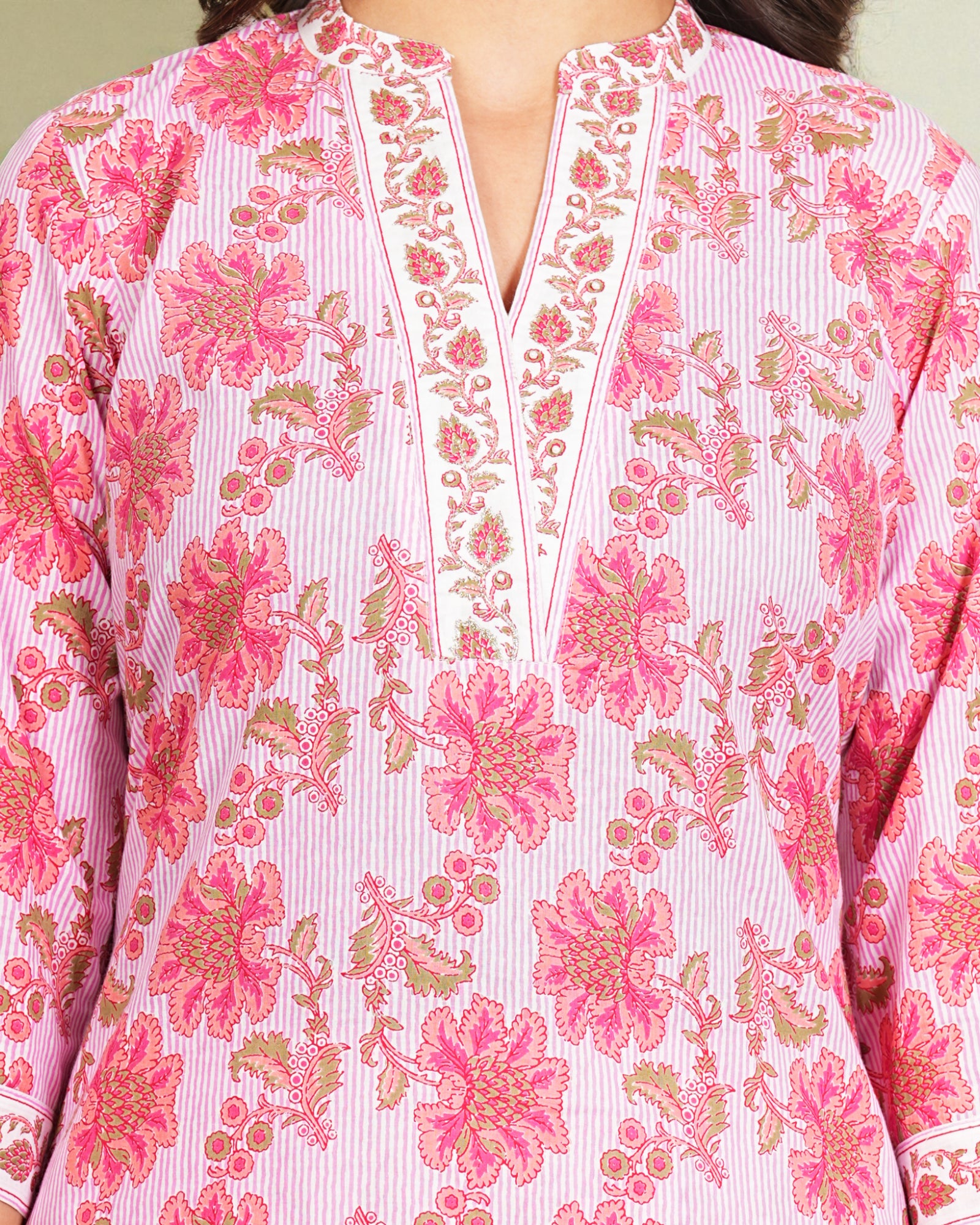 Floral Cotton Kurta Set With Elegant Embroidery
