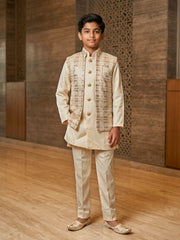 Unveil charm at your engagement in our Modi Suits