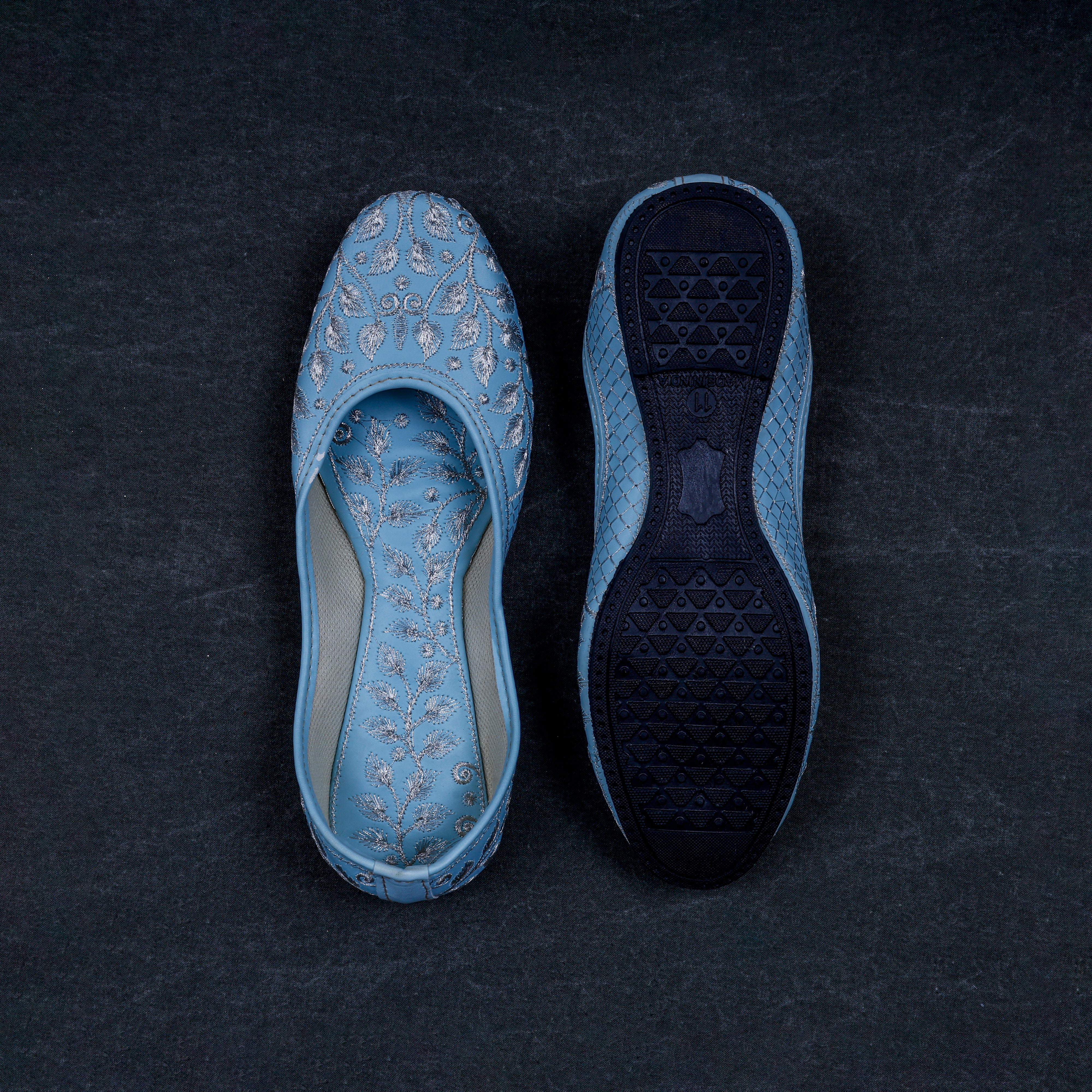 Almond Textured Sky Blue Jutti