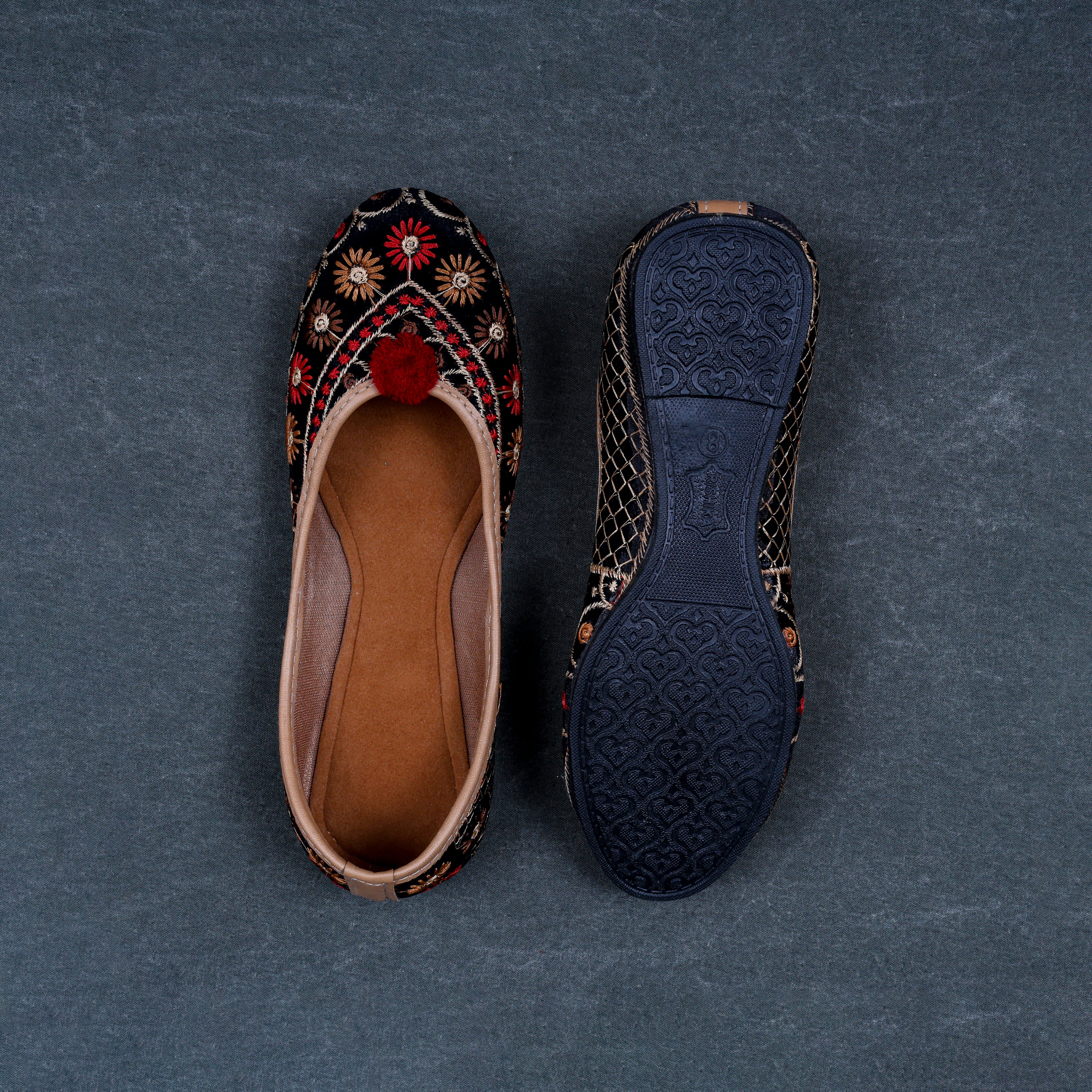 Black Textured Ethnic Jutti Flats
