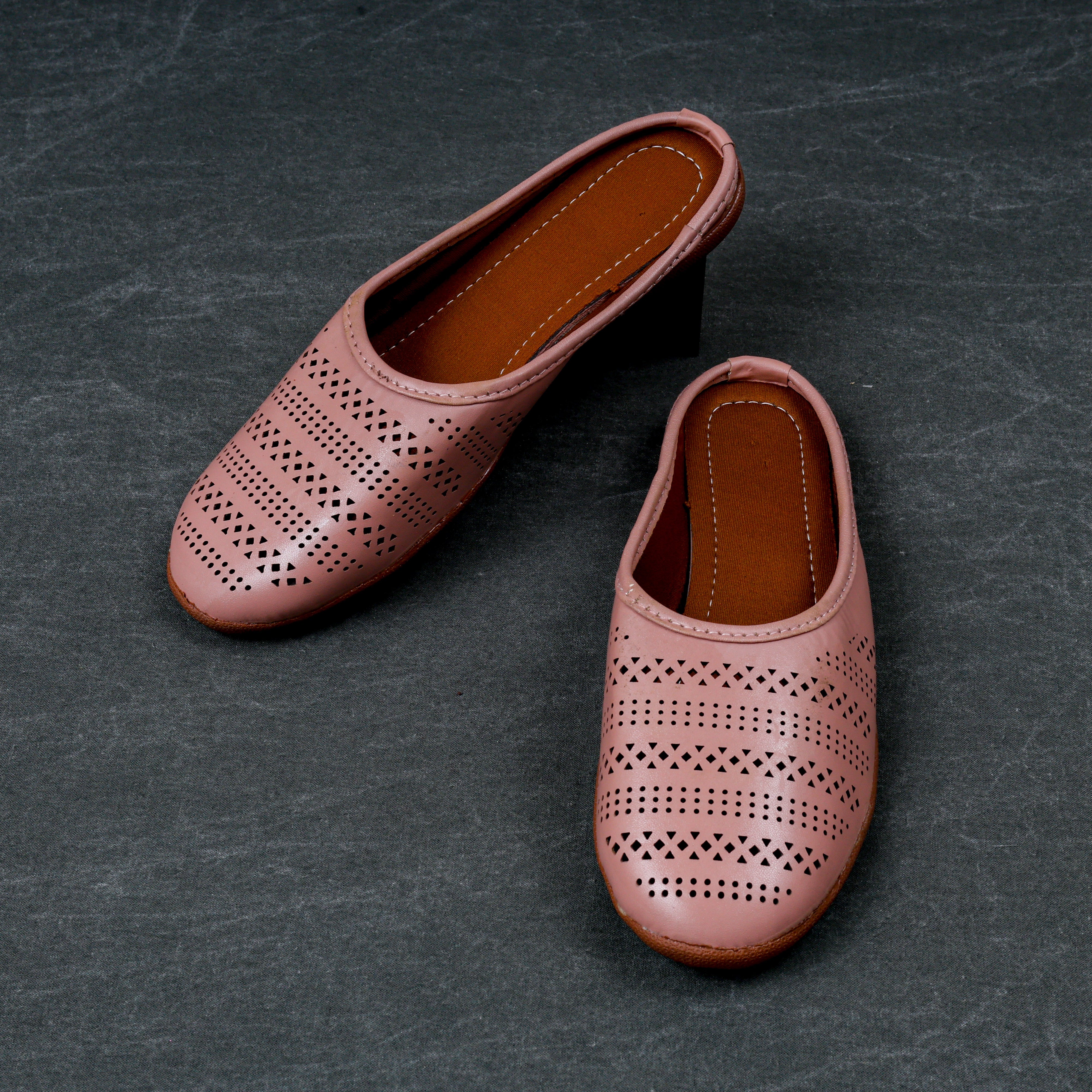 Peach Textured Rexine Jutti Mules