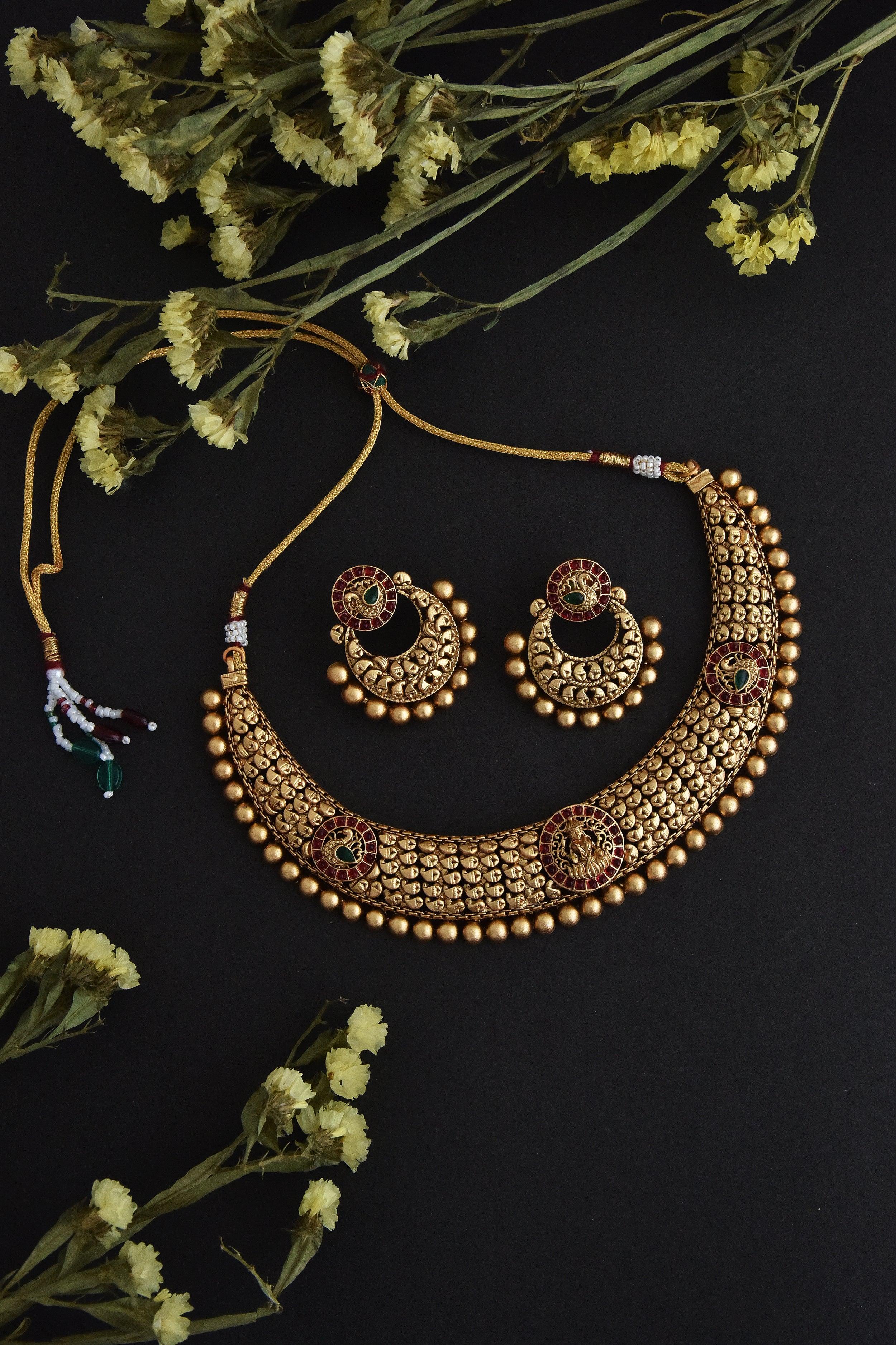 Scarlet Splendor Temple Choker Set - Dyulokha