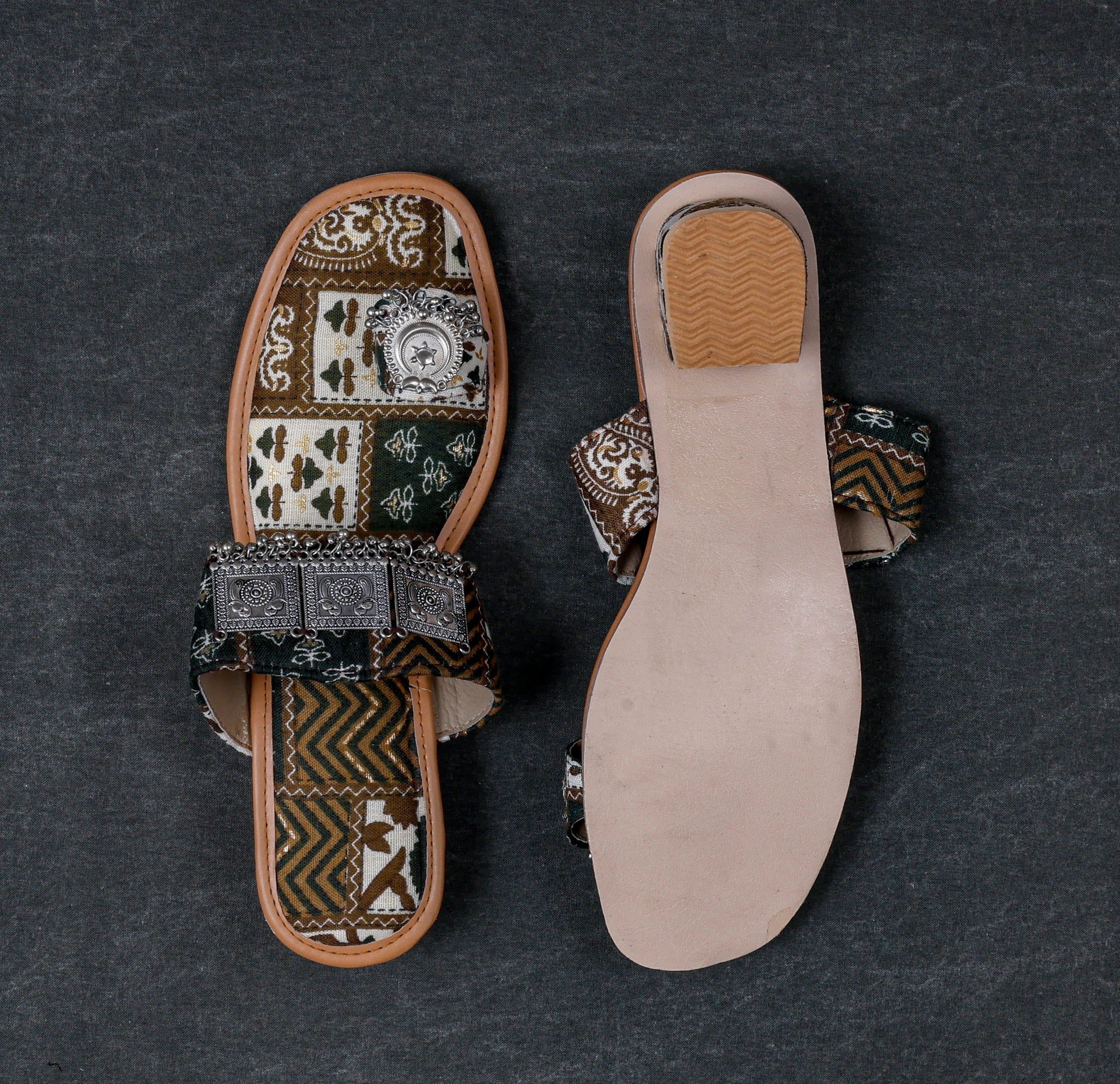 Green Two Tone Ethnic Flats