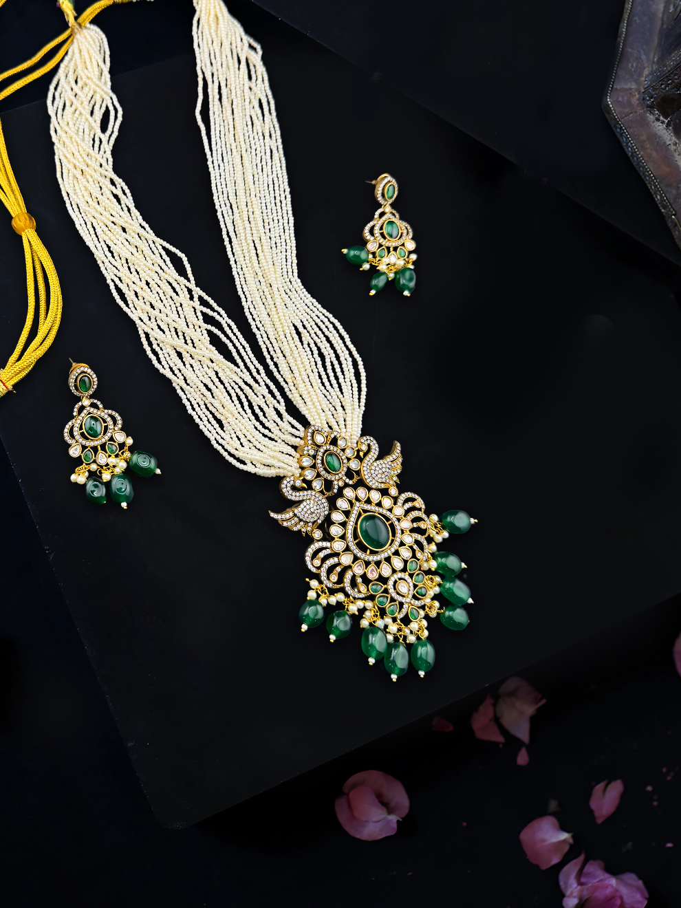 Graceful Pearl Strand Necklace Set