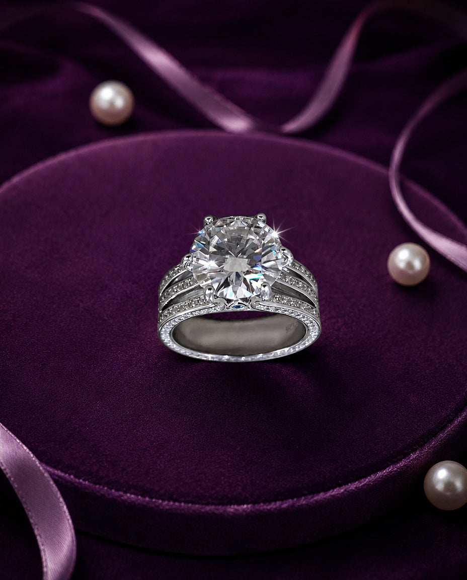 Sparkling Circles Moissanite Ring