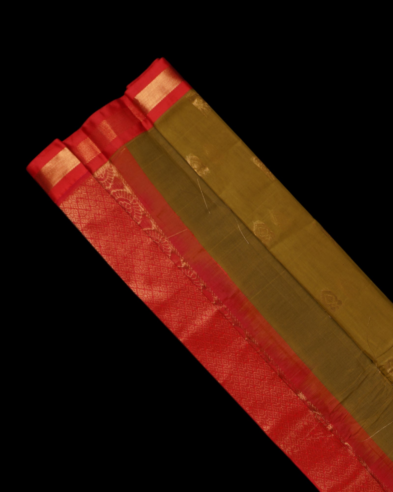 Gadwal Sico Cotton Saree With Zari Butta