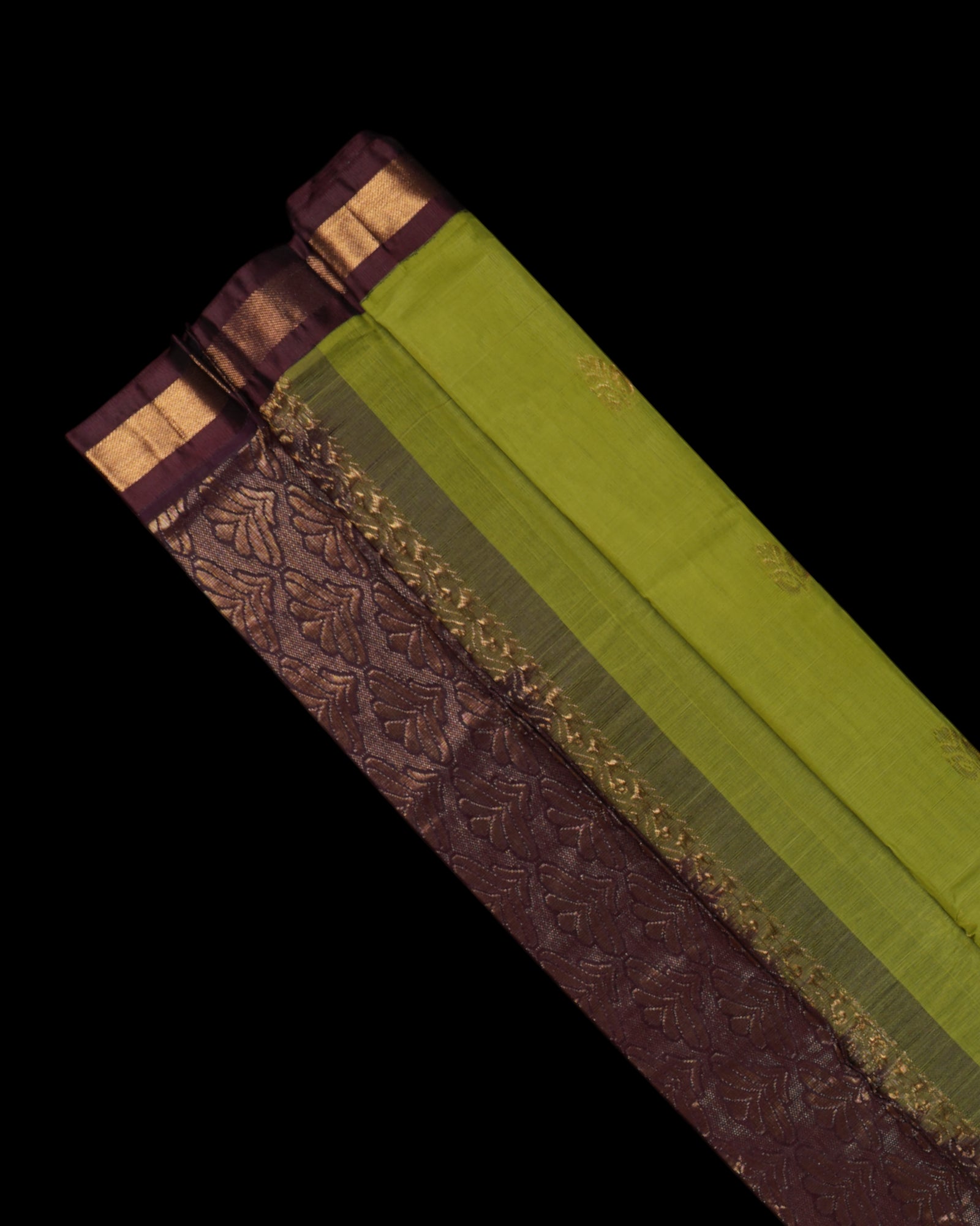 Gadwal Cotton Saree With Zari Butta