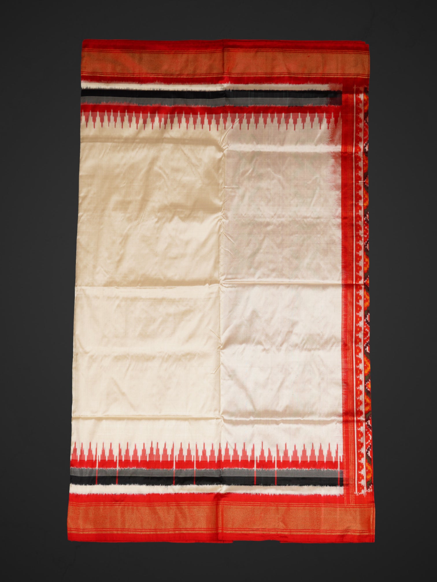 Ikkat Pochampally Silk Woven Saree