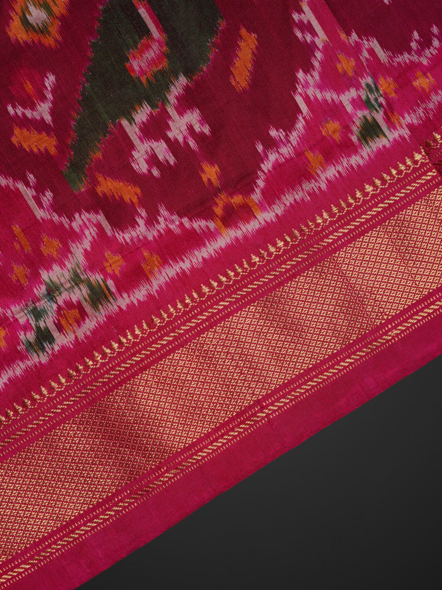Floral Printed Pochampally Silk Saree