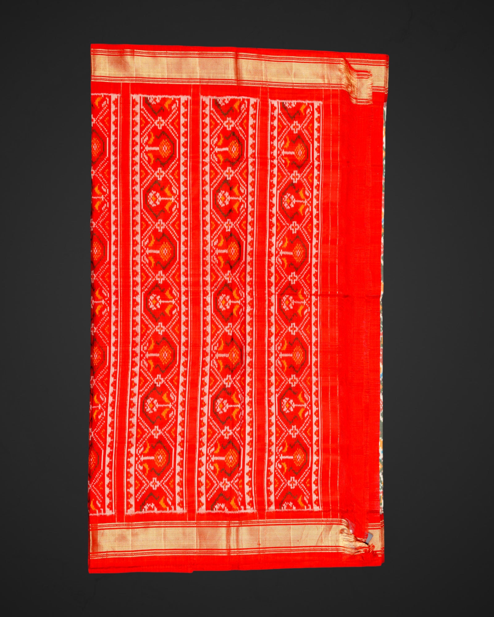 Cream Motif Pochampally Silk Weave Saree