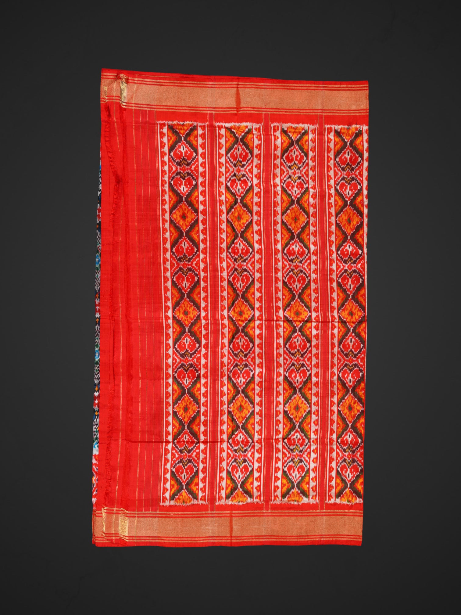 Silver Cotton Ikkat Woven Pochampally Saree