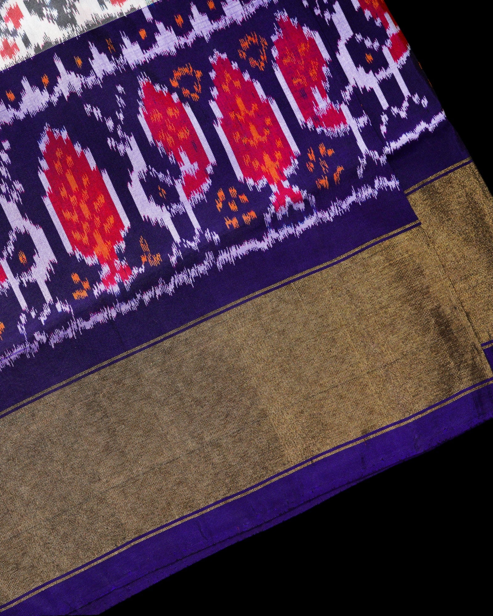 White Pochampally Silk Ikat Woven Saree
