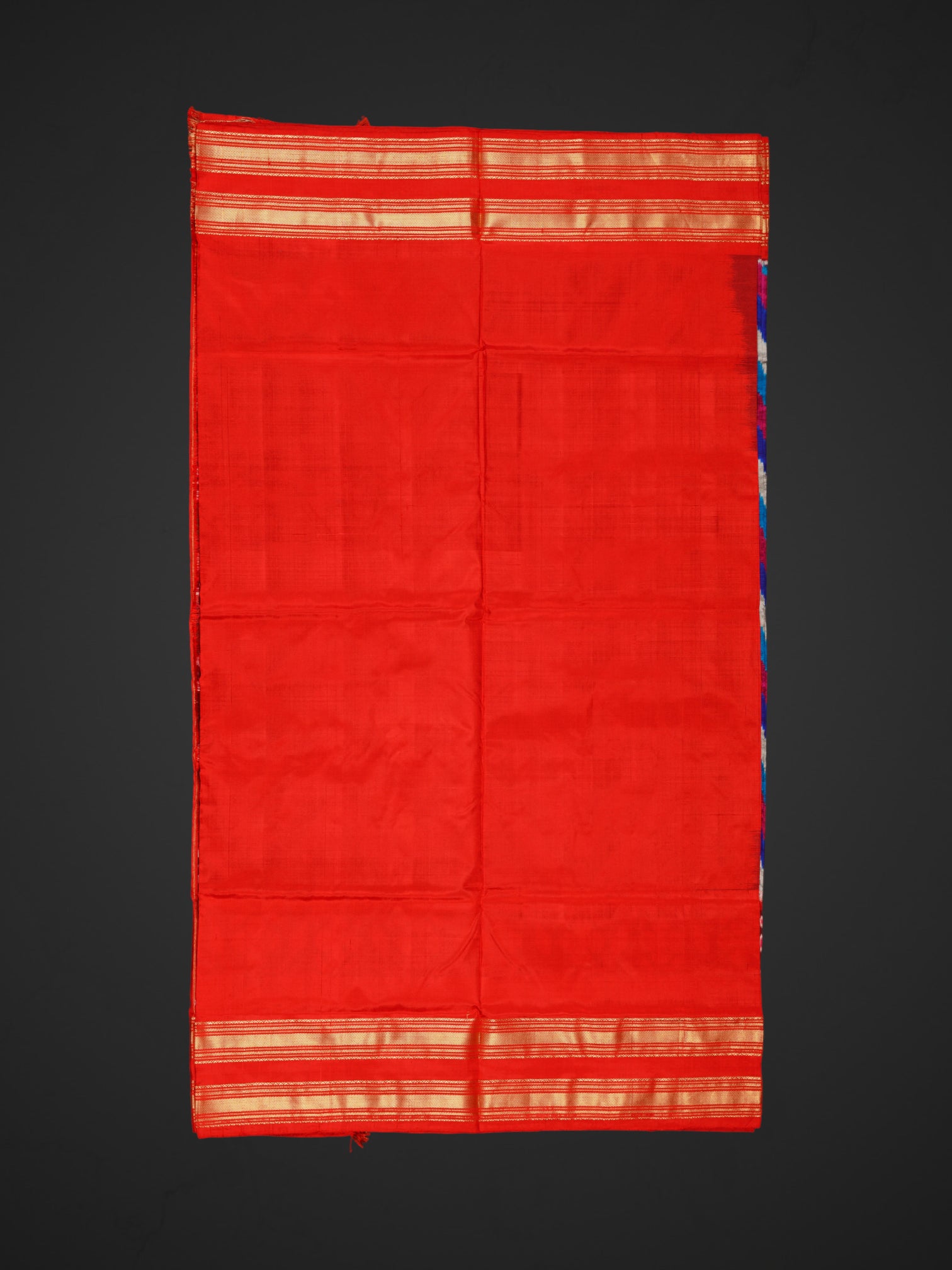 Zigzag Pattern Pochampally Silk Saree