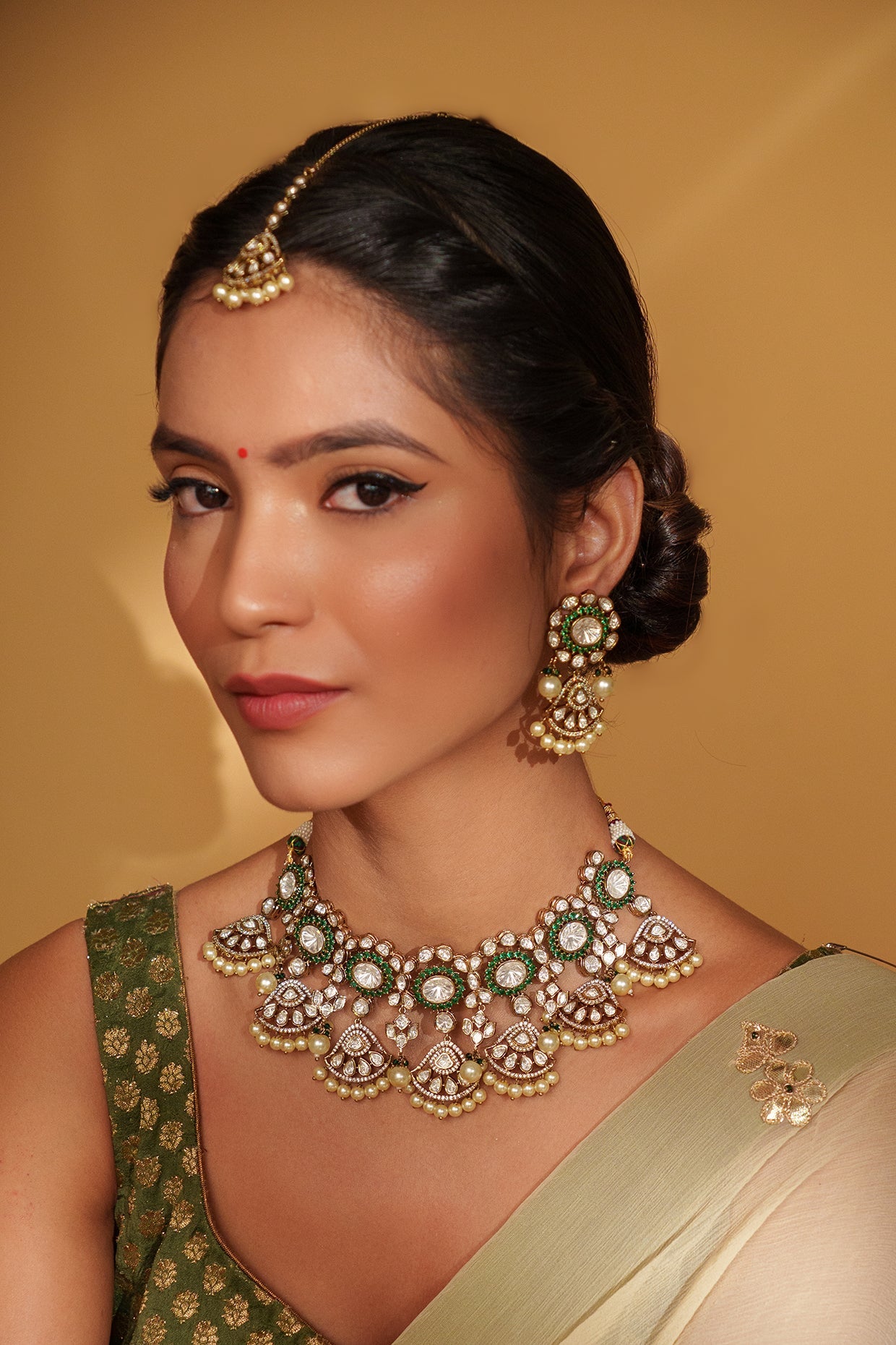 Pearl Royale Necklace Set with Maang Tikka