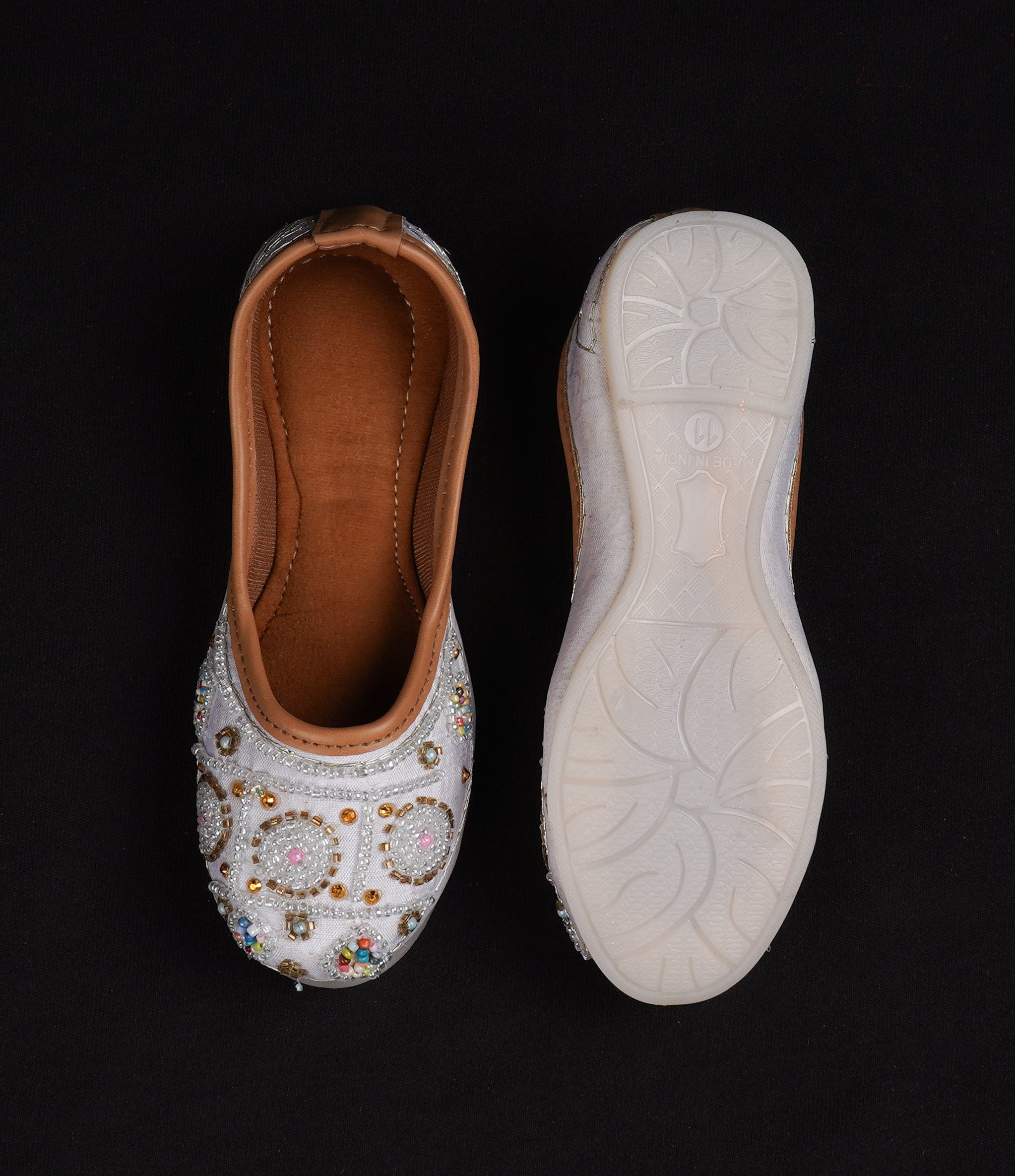 White Artisan Crafted Ethnic Jutti