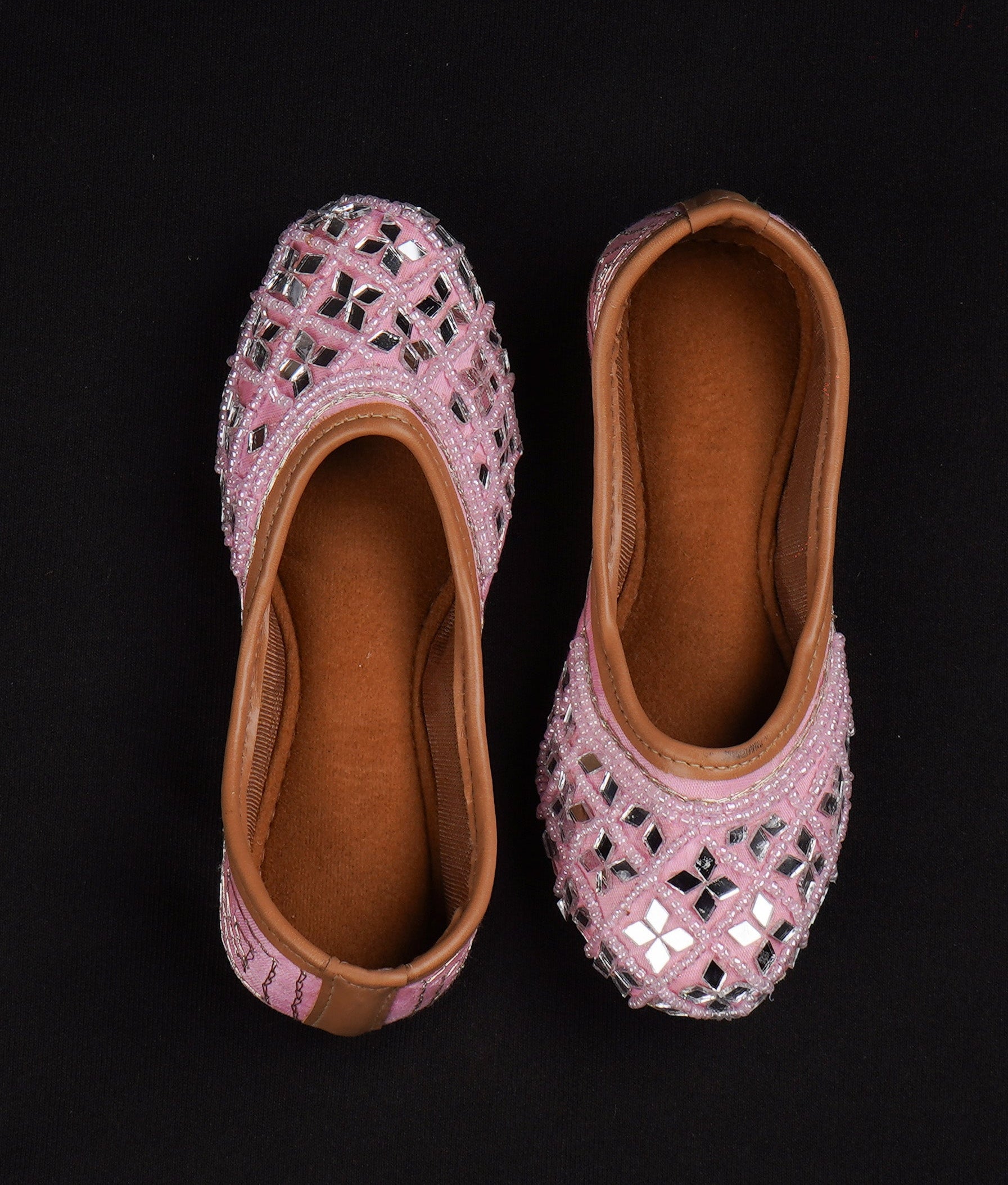 Pink Fabric Round Toe Jutti