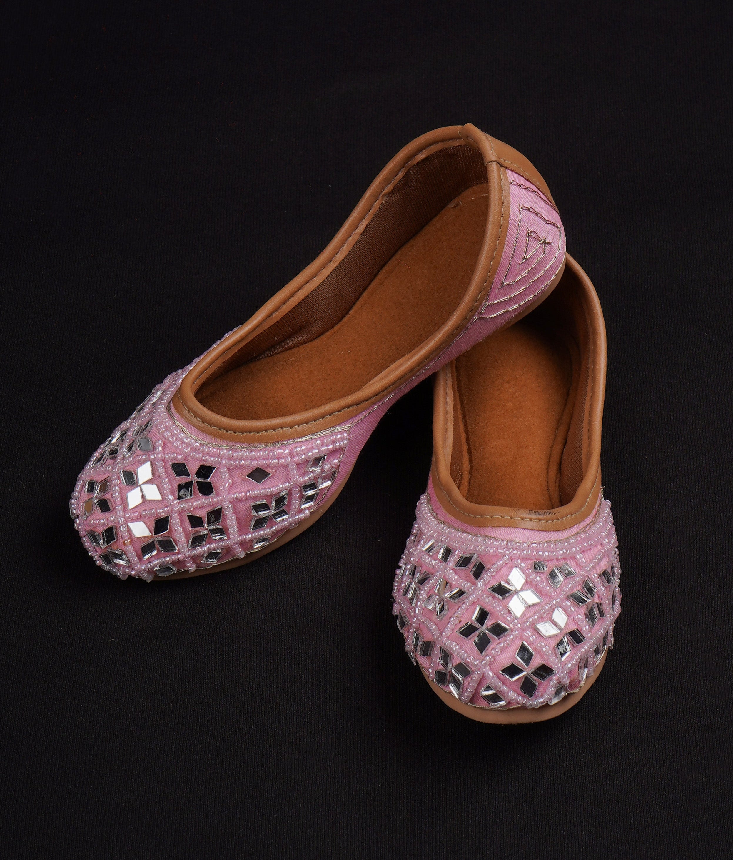 Pink Fabric Round Toe Jutti