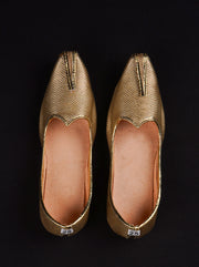 Gold Textured Heritage Pointed Mojari Shoes