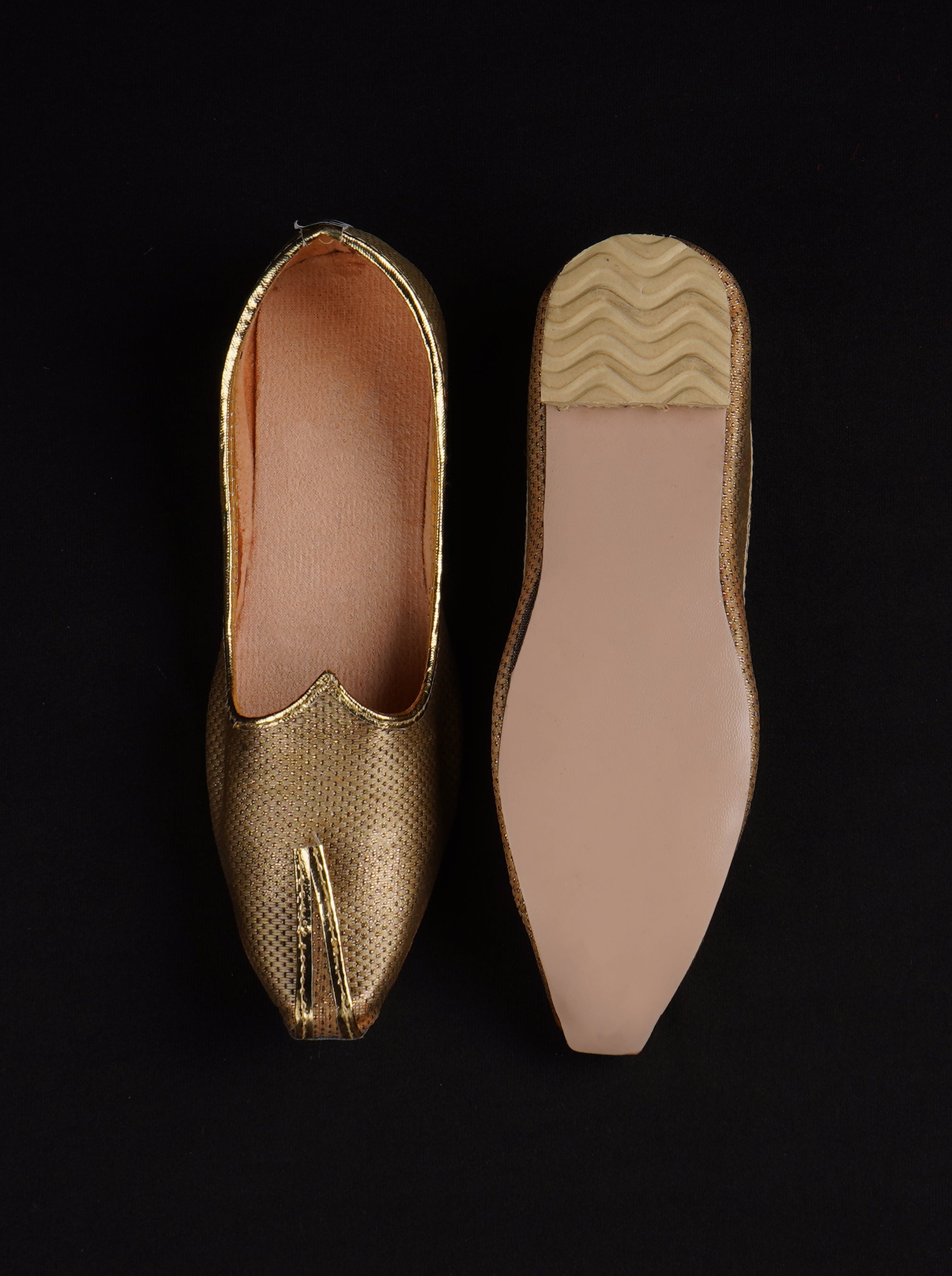 Gold Textured Heritage Pointed Mojari Shoes