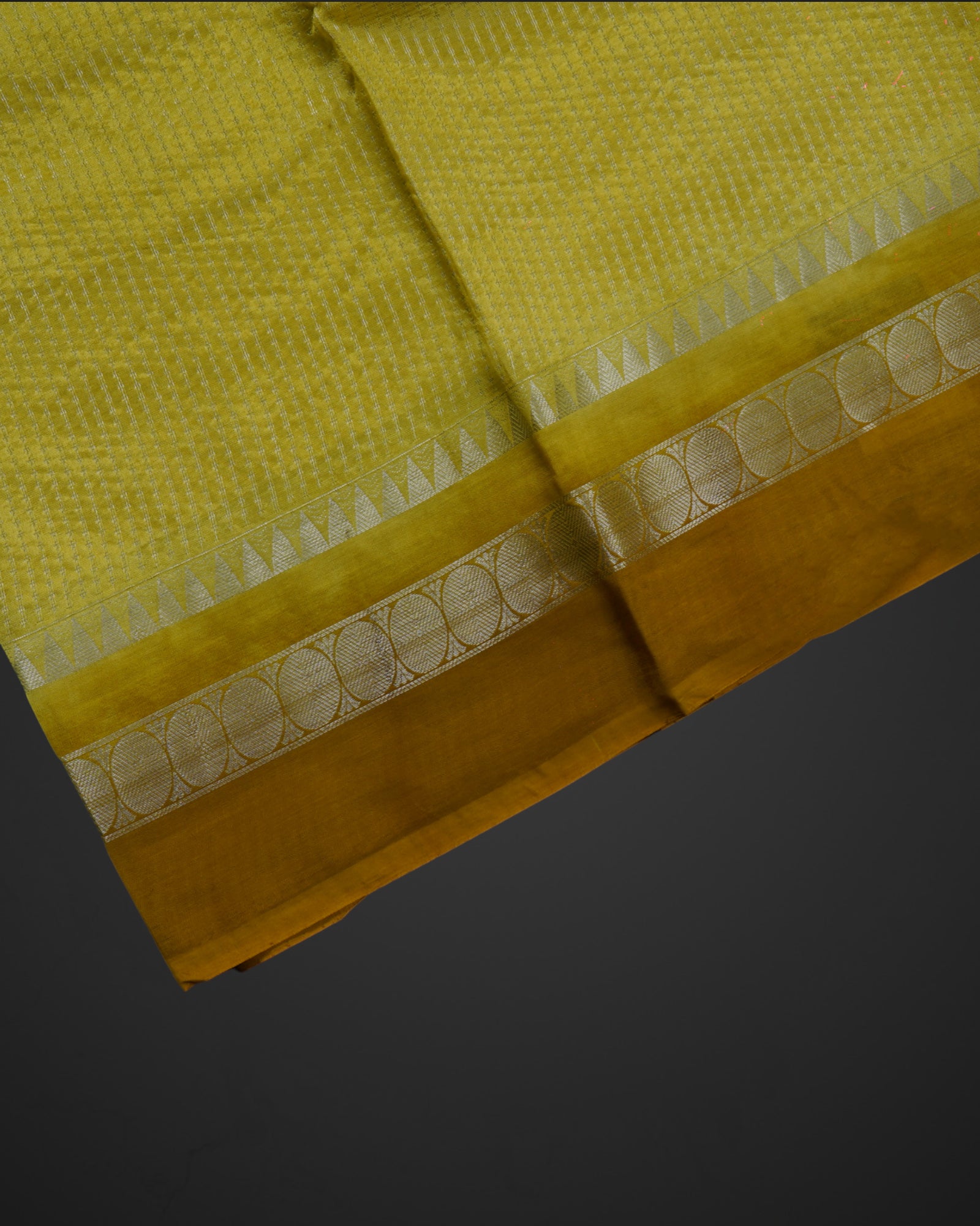 Lemon Yellow Mangalgiri Silk Saree With Silver Zari